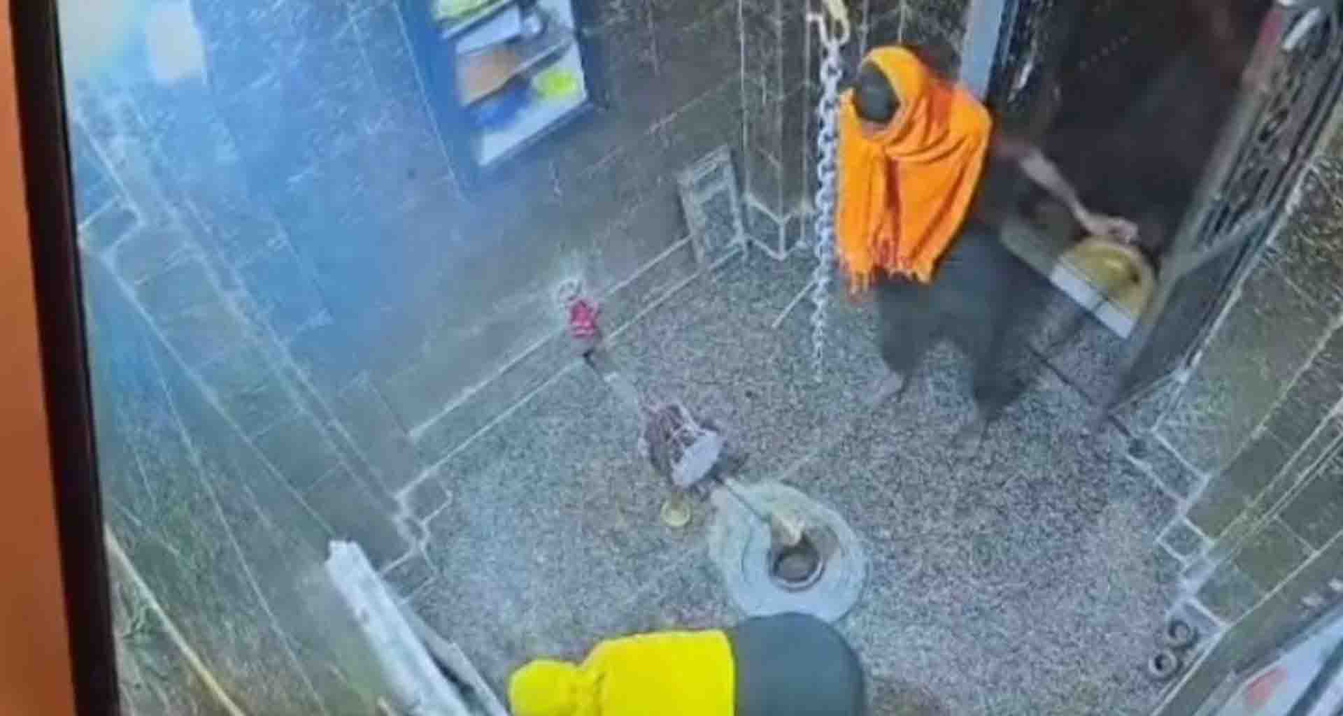 મહેસાણા; સાંથલ ગામે બે મંદિરોમાં ચોરી તસ્કરો સીસીટીવી કેમેરામાં કેદ