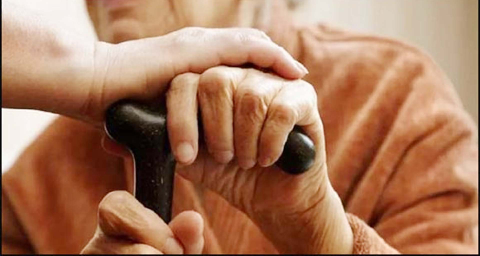 ભારતમાં ૭૦ ટકા વૃદ્ધો આર્થિક રીતે બીજા પર નિર્ભર છે