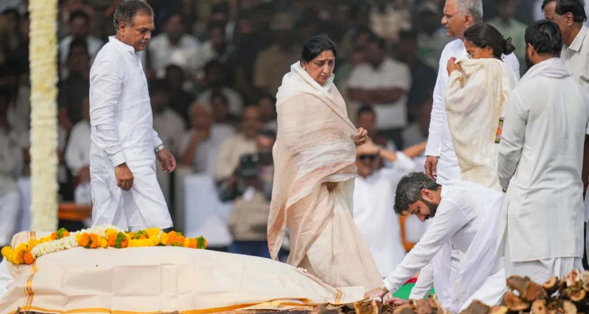 અજિત પવારના અવસાન બાદ, તેમના પત્ની સુનેત્રા પવાર મહારાષ્ટ્રના નવા નાયબ મુખ્યમંત્રી બનશે, આવતીકાલે શપથ લેશે