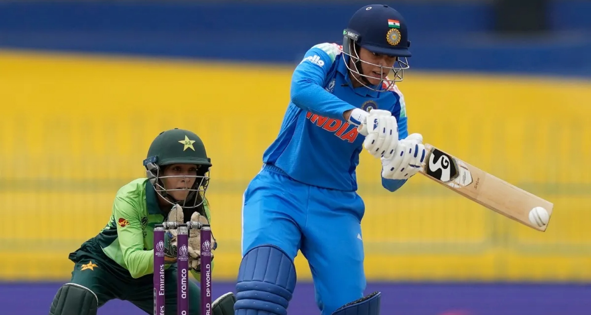 પાકિસ્તાની કેપ્ટનના બોલ પર કેચ આઉટ થયા બાદ સ્મૃતિ મંધાના વર્લ્ડ રેકોર્ડ તોડવાથી માત્ર 12 રન દૂર રહી