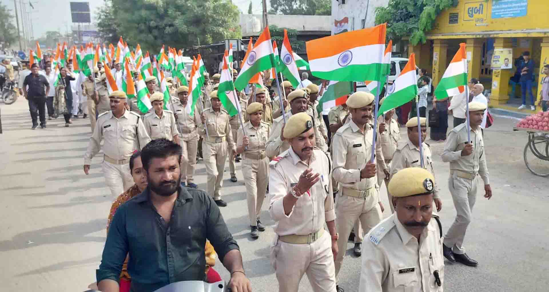 વડાલી ખાતે આયોજિત વિશાળ અને ભવ્ય તિરંગા યાત્રા...!