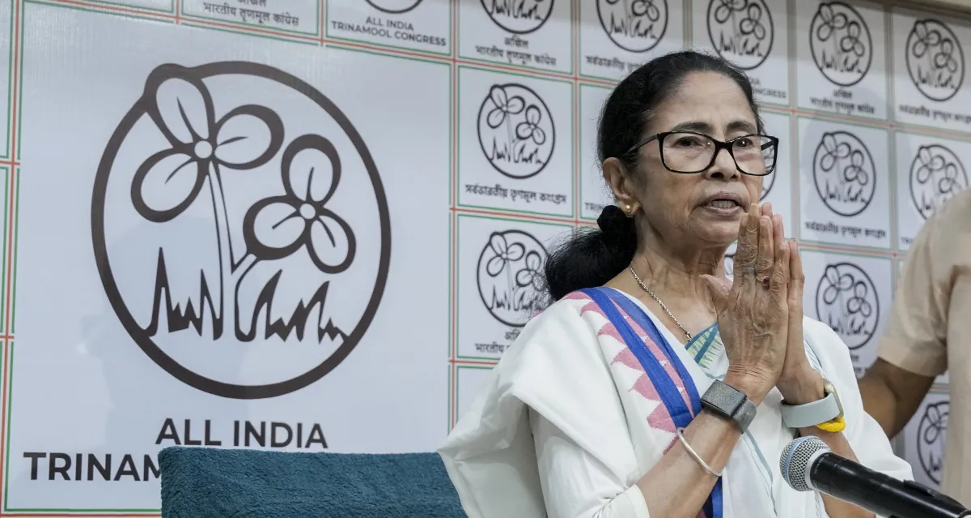 દરોડામાં મુખ્યમંત્રી ઘૂસી જાય તે યોગ્ય નથી," I-PAC કેસમાં SCએ મમતા બેનર્જીને ફટકાર લગાવી