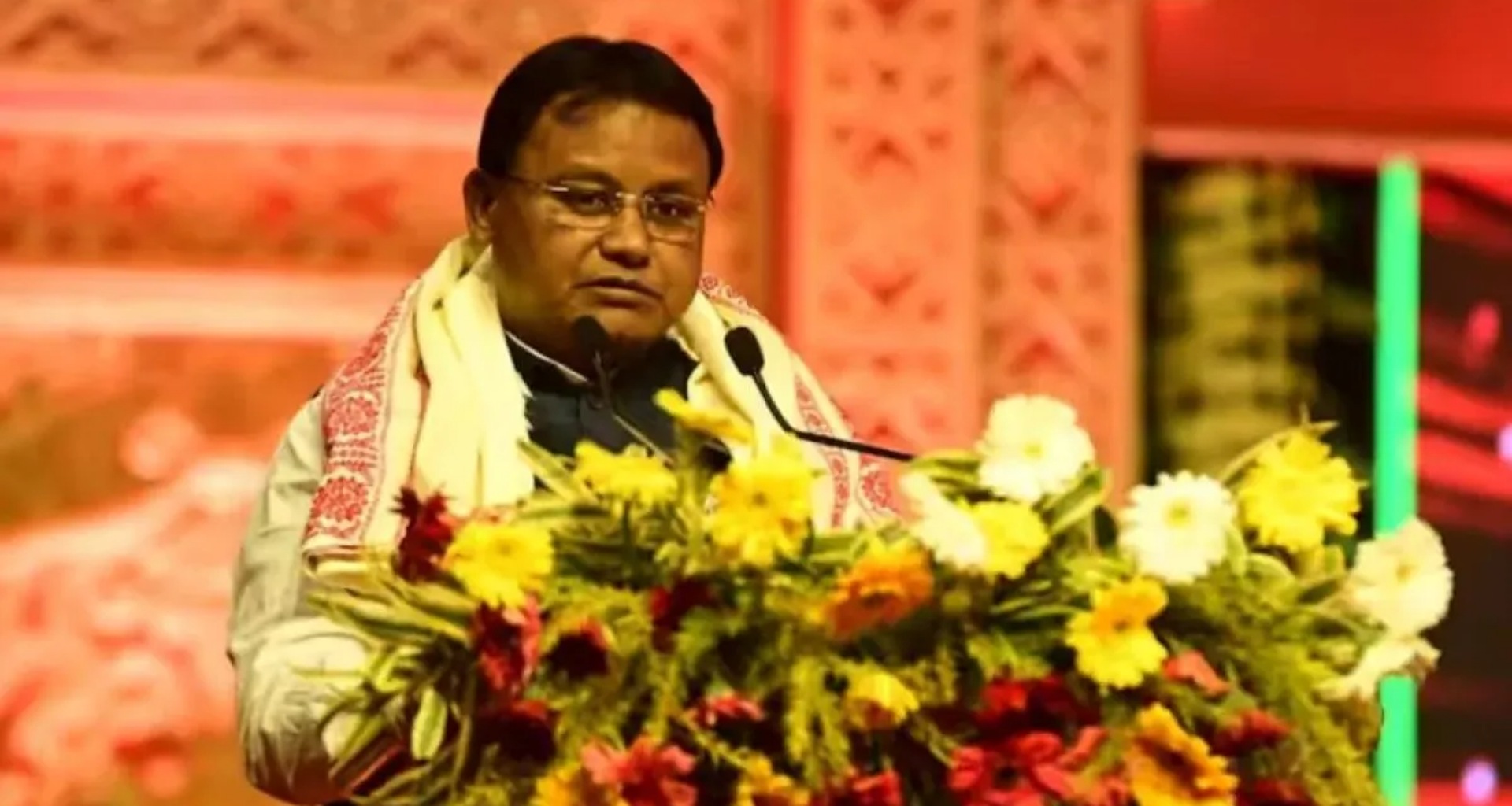 મુખ્યમંત્રીના વિમાનને લેન્ડિંગમાં મુશ્કેલી પડી, હવામાં ફરતું રહ્યું