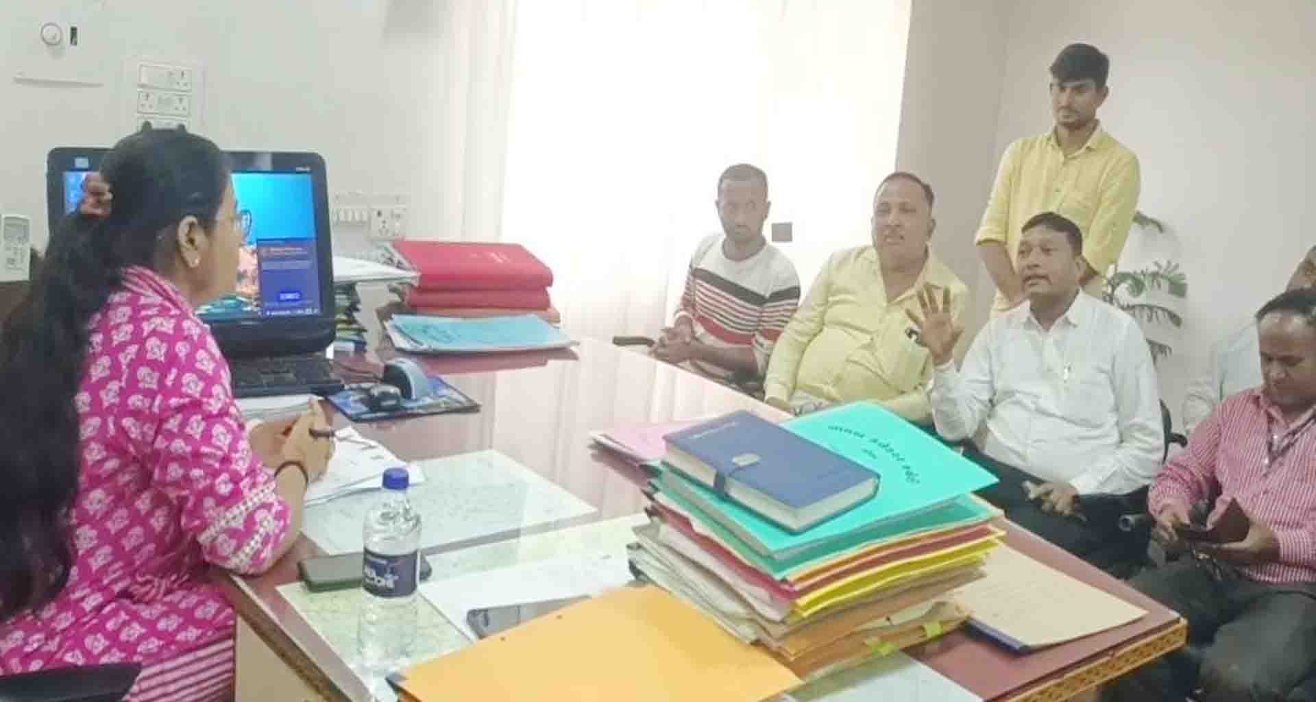 ડીસા જાગૃત નાગરિકોનું ડેલિગેશન નાયબ કલેકટરની મુલાકાત લઈ રજૂઆત કરાઈ