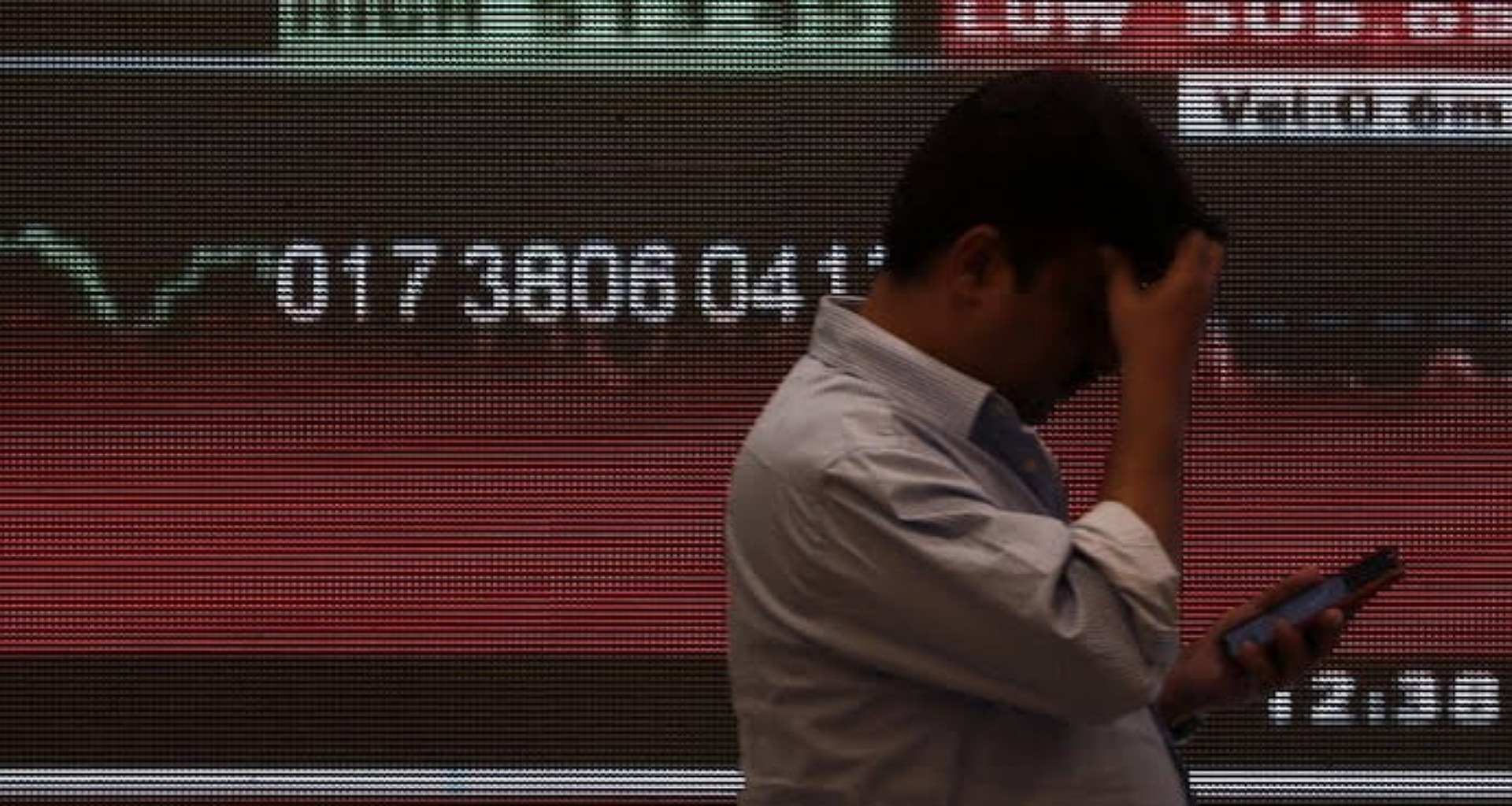 સેન્સેક્સ 800 પોઈન્ટ ગગડ્યો: જાણો શેરબજાર ઘટવા પાછળનું કારણ