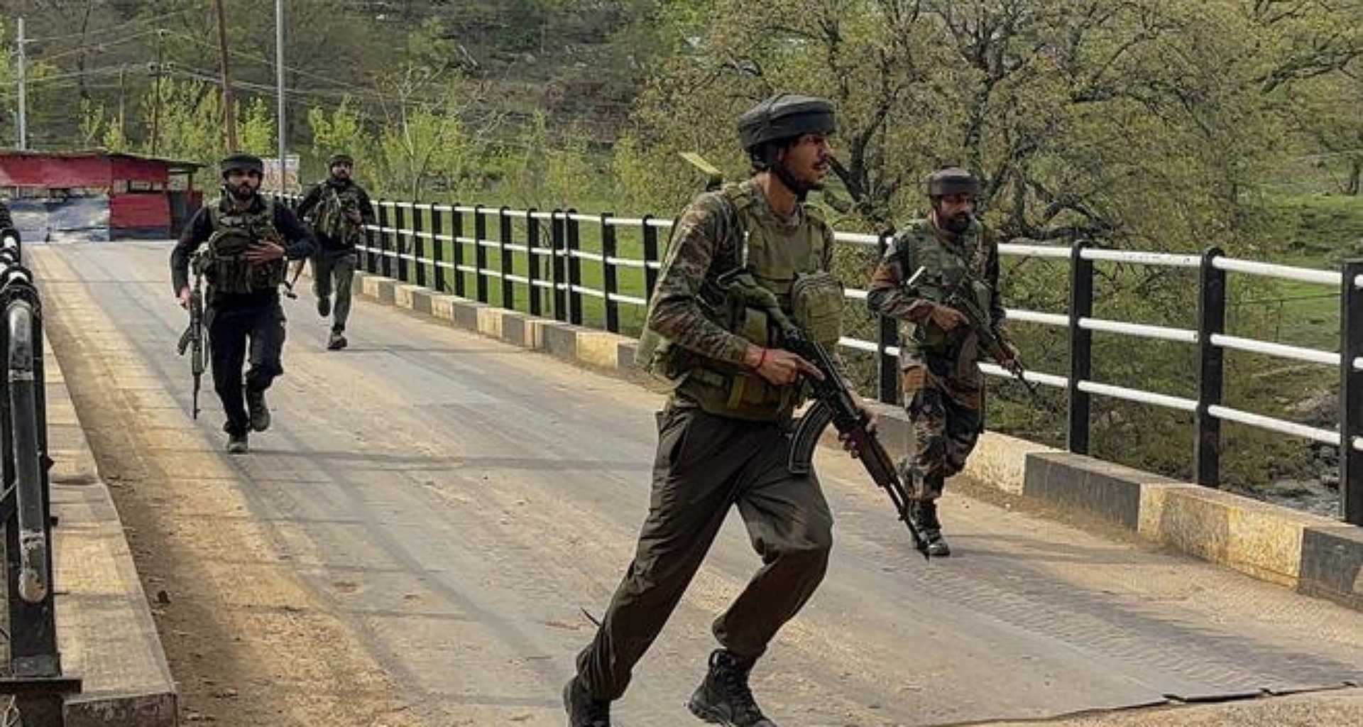 જમ્મુ-કાશ્મીરના અનંતનાગ જિલ્લામાં પહેલગામ આતંકવાદી હુમલો, અનેક પ્રવાસીઓના મોત અને ઘાયલ થયાના અહેવાલ