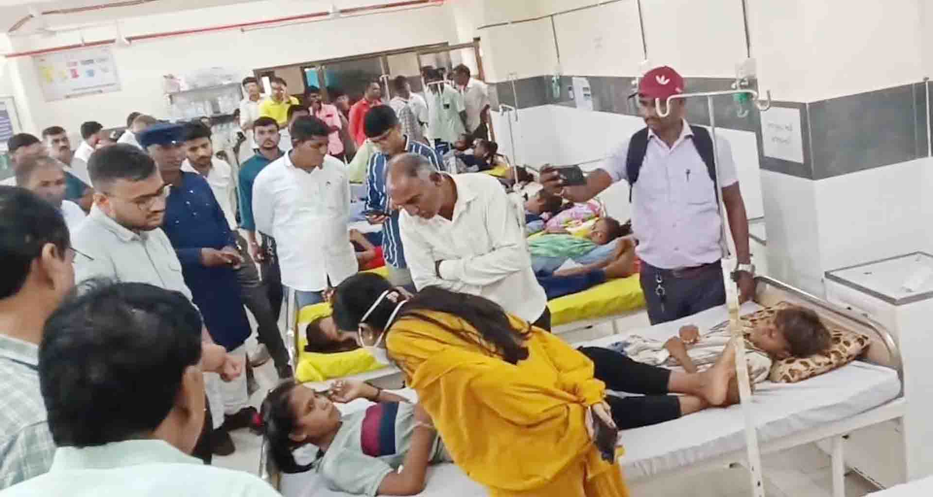 દાંતાની વેકરી પ્રાથમિક શાળામાં 30 થી વધુ બાળકોને ફૂડ પોઝિશનિંગની અસર : એકનું મોત