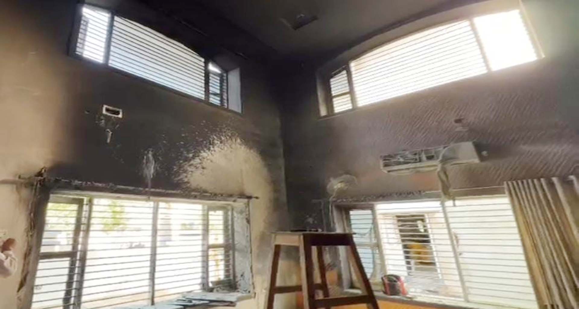 પાલનપુર તિરુપતિ રાજ નગરના મકાનમાં આગ ભભુકી ઉઠી