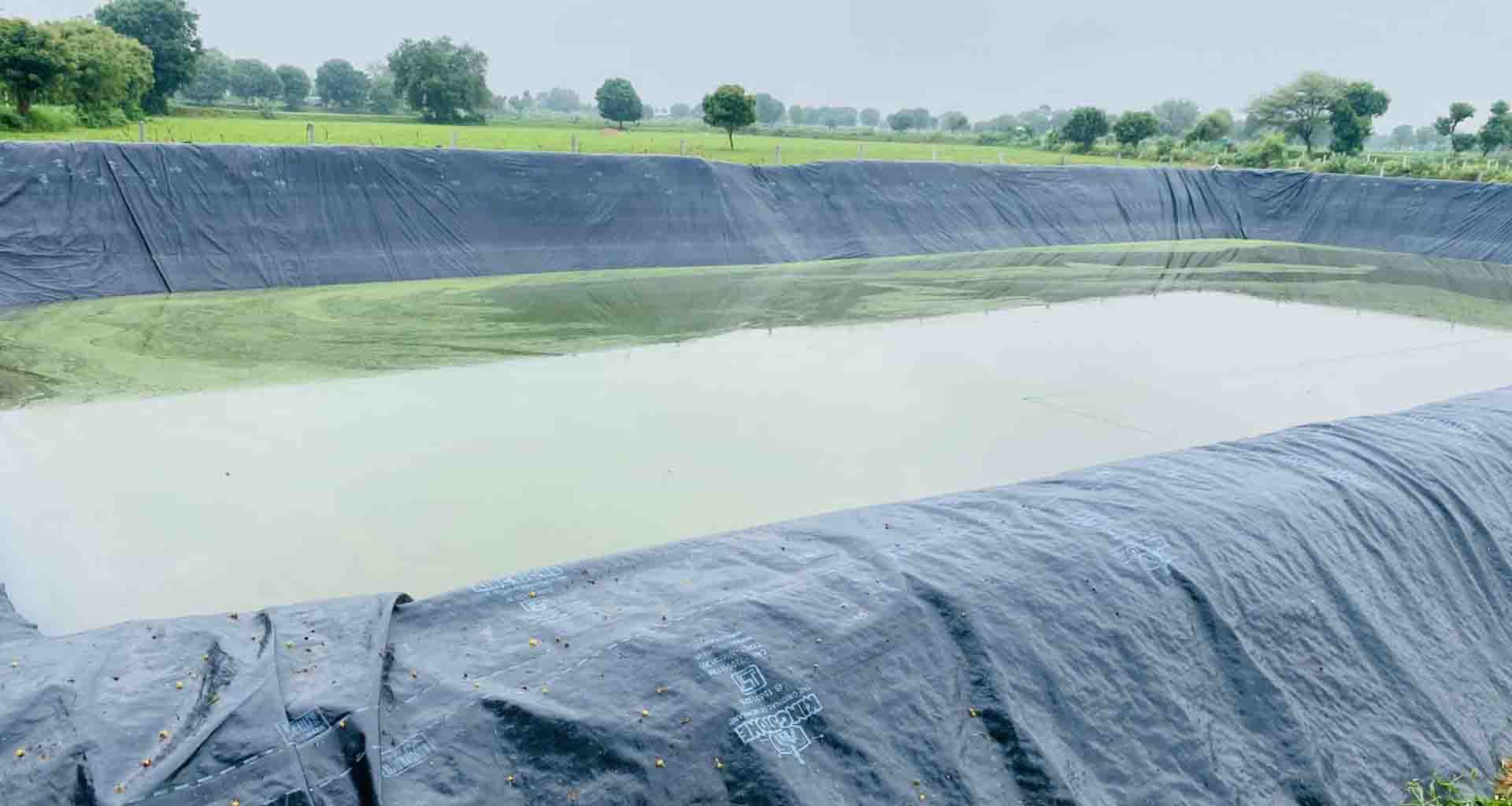 જિલ્લામાં બનાવેલી મોટાભાગની ખેત તલાવડીઓ પાણીથી ભરાઈ જતા ખેડૂતોમાં ખુશી