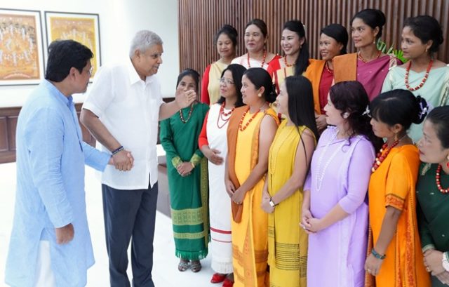 ઉપરાષ્ટ્રપતિએ નવી દિલ્હીમાં મેઘાલયના સ્વ-સહાય જૂથના સભ્યો સાથે વાતચીત કરી