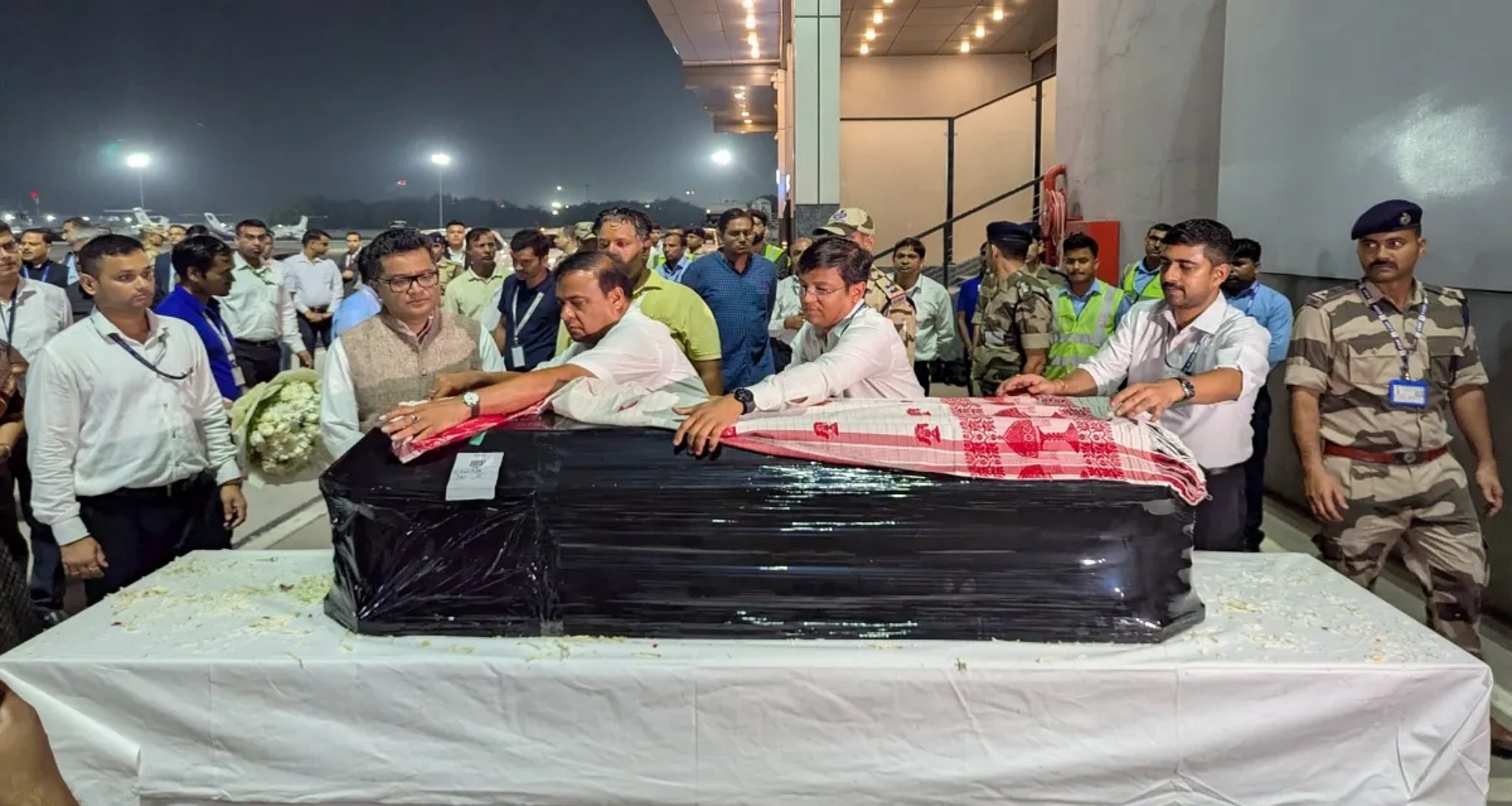 જાહેર માંગ બાદ સીએમ શર્માએ જાહેરાત કરી, ગાયિકા ઝુબીન ગર્ગના મૃતદેહનું પણ આસામમાં પોસ્ટમોર્ટમ કરવામાં આવશે