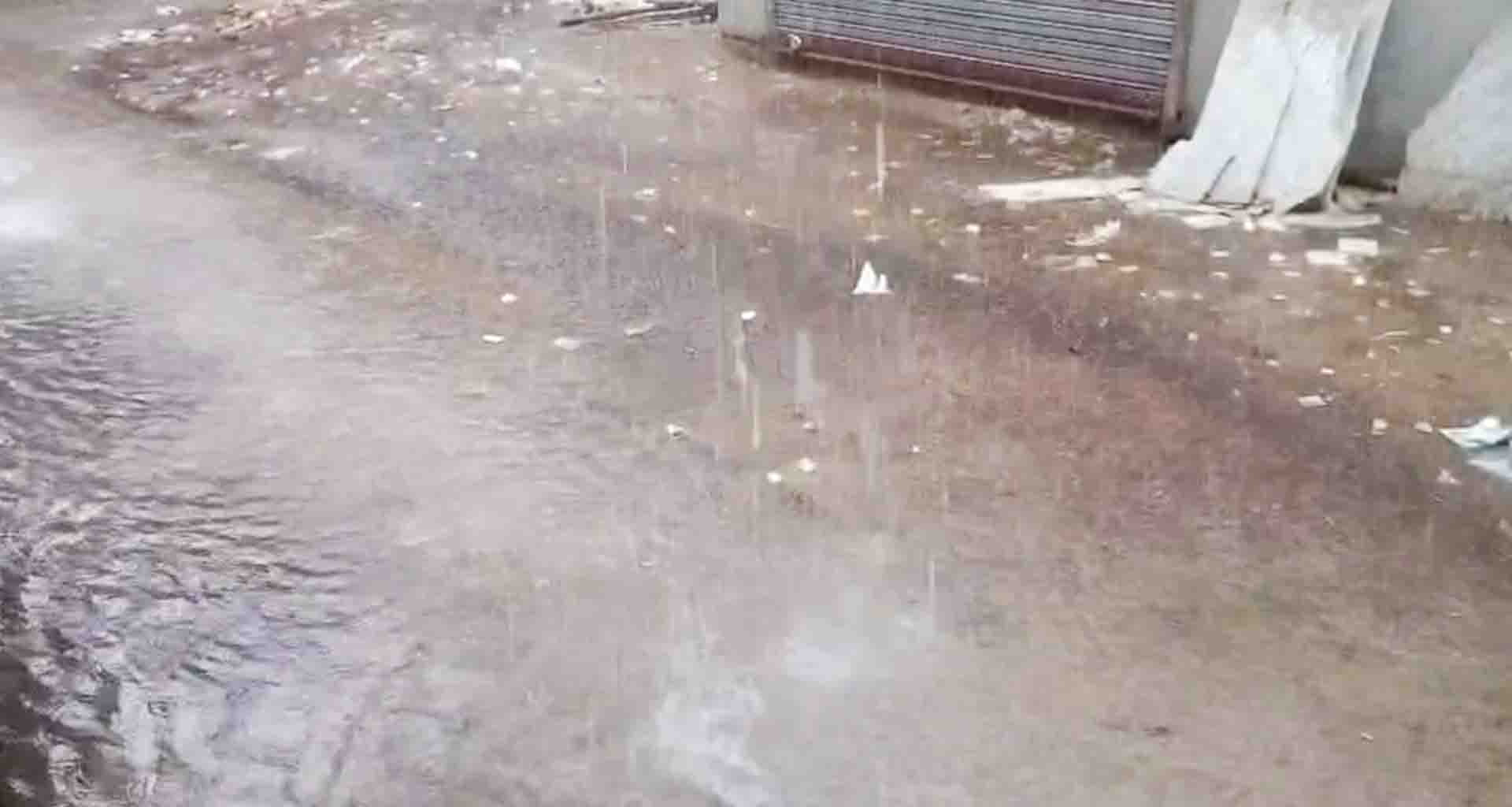 દાંતીવાડા પાંથાવાડા પંથકમાં મોડી રાત્રે ધોધમાર વરસાદ