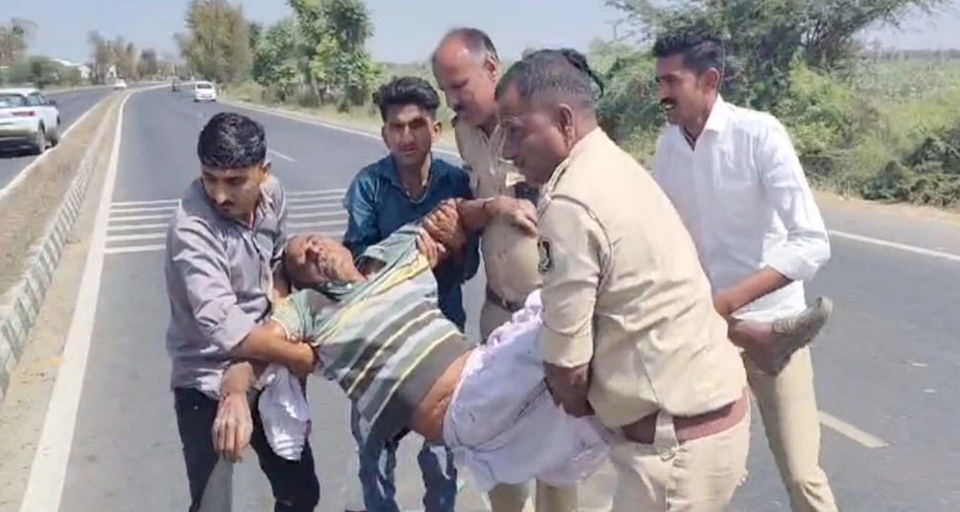 હારીજ-પાટણ હાઈવે પર અકસ્માત સજૉયો