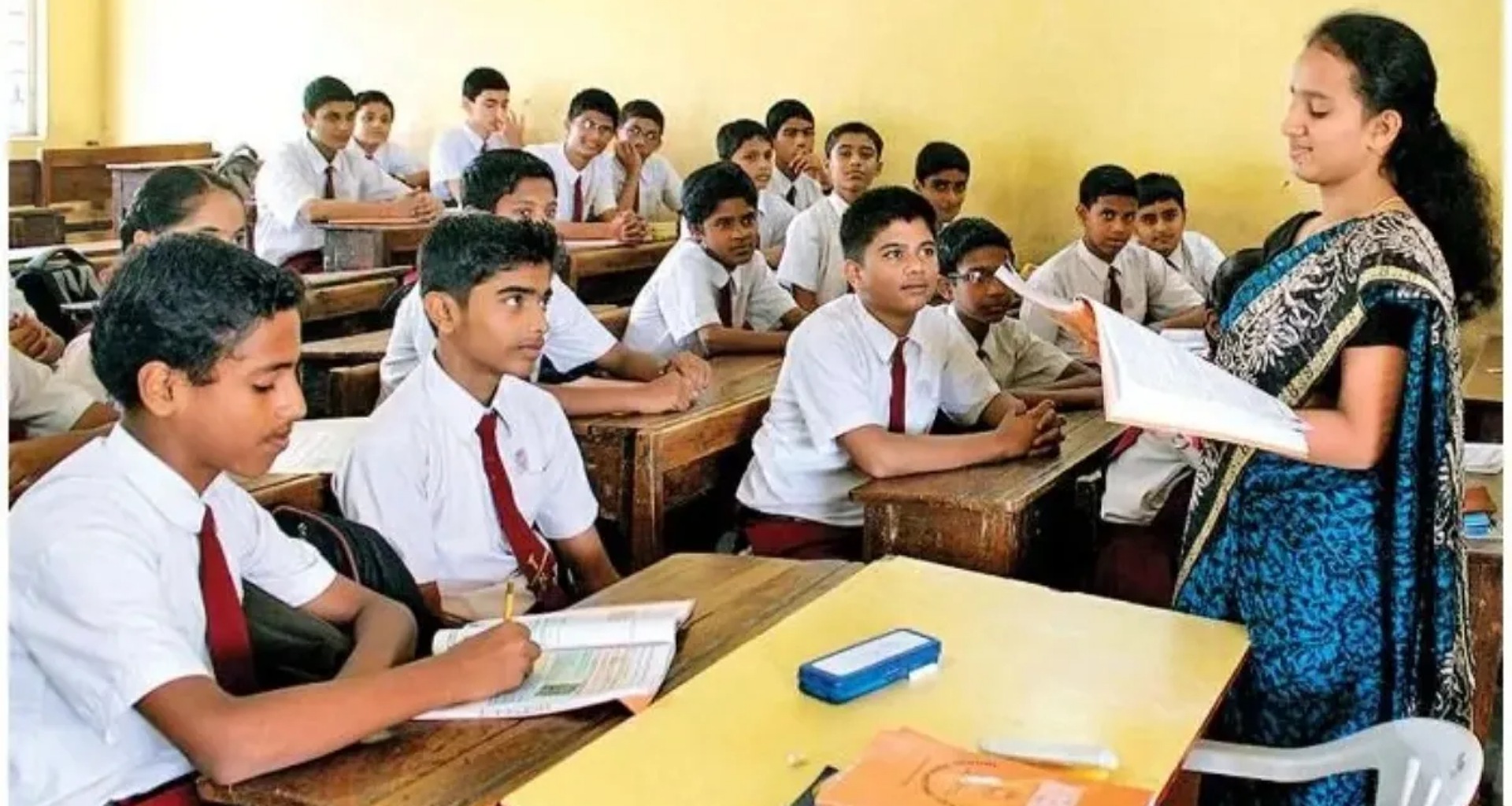 યુપીમાં શાળાઓના વિલીનીકરણ સામેની અરજી ફગાવી, અલ્હાબાદ હાઈકોર્ટની લખનૌ બેન્ચે યોગી સરકારના નિર્ણયને માન્ય રાખ્યો