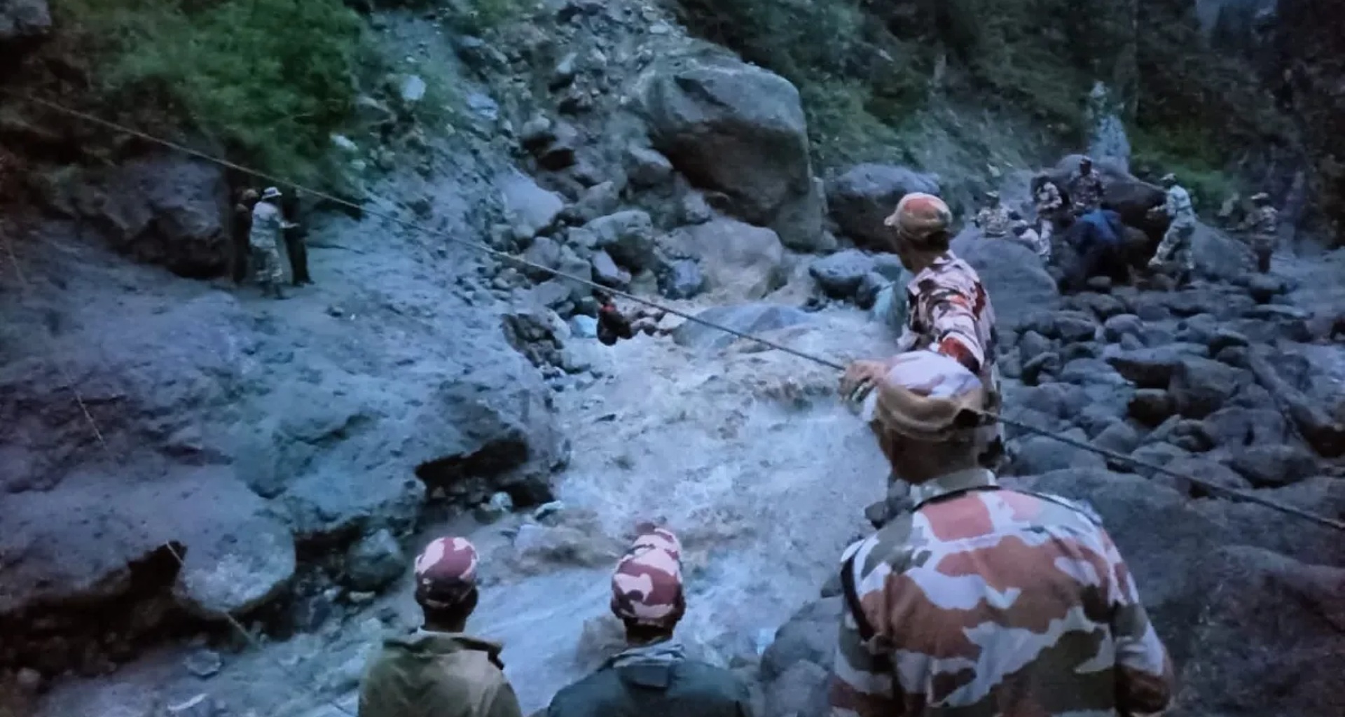 કૈલાશ યાત્રા રૂટ પર અચાનક પૂર આવ્યું, ITBP એ 413 યાત્રાળુઓને બચાવ્યા