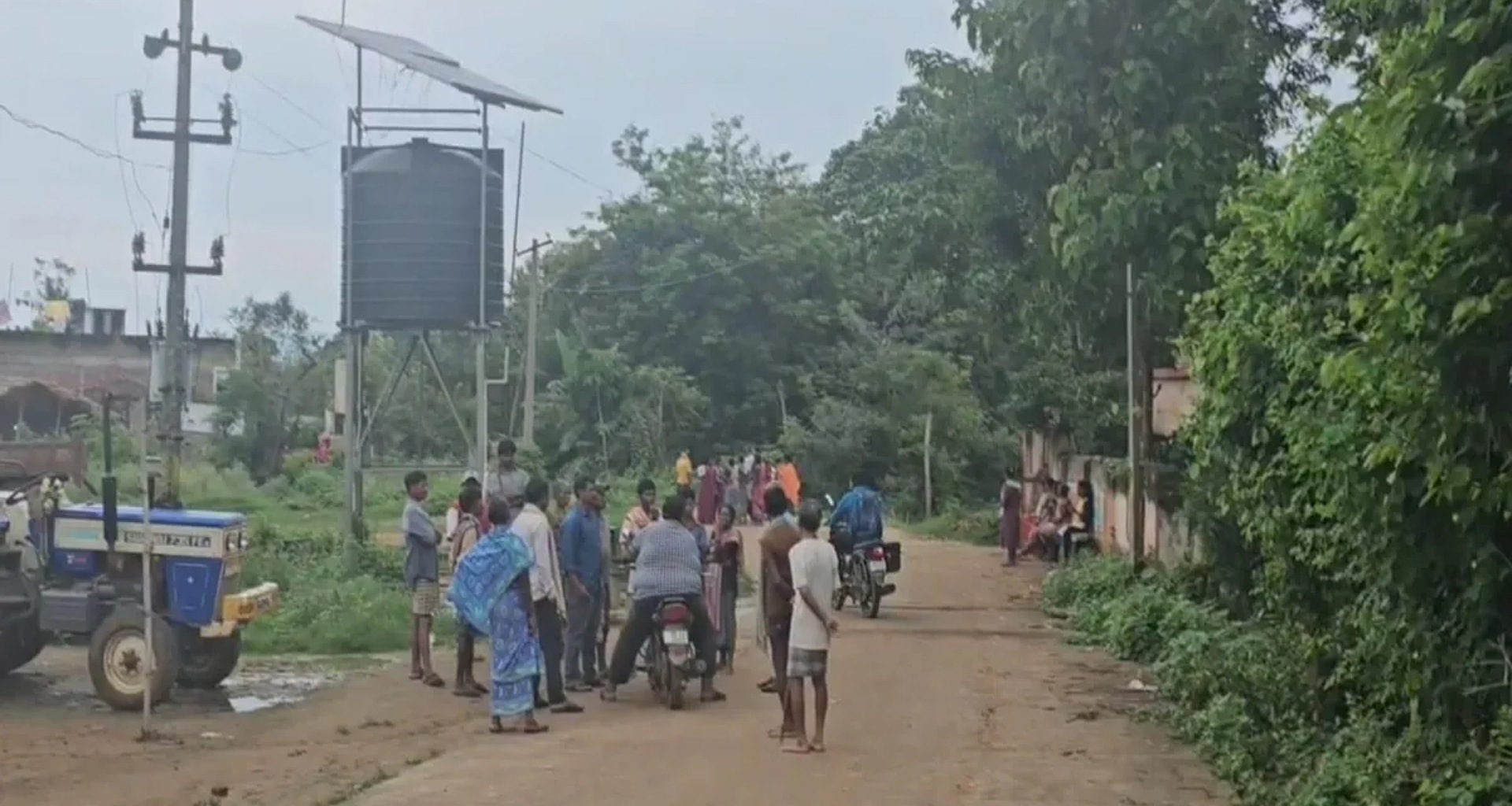 ૧૦૦ વર્ષ જૂનું ગામ એક જ વારમાં વેચાઈ ગયું, ૧૫૦ પરિવારોના પગ નીચેથી જમીન સરકી ગઈ