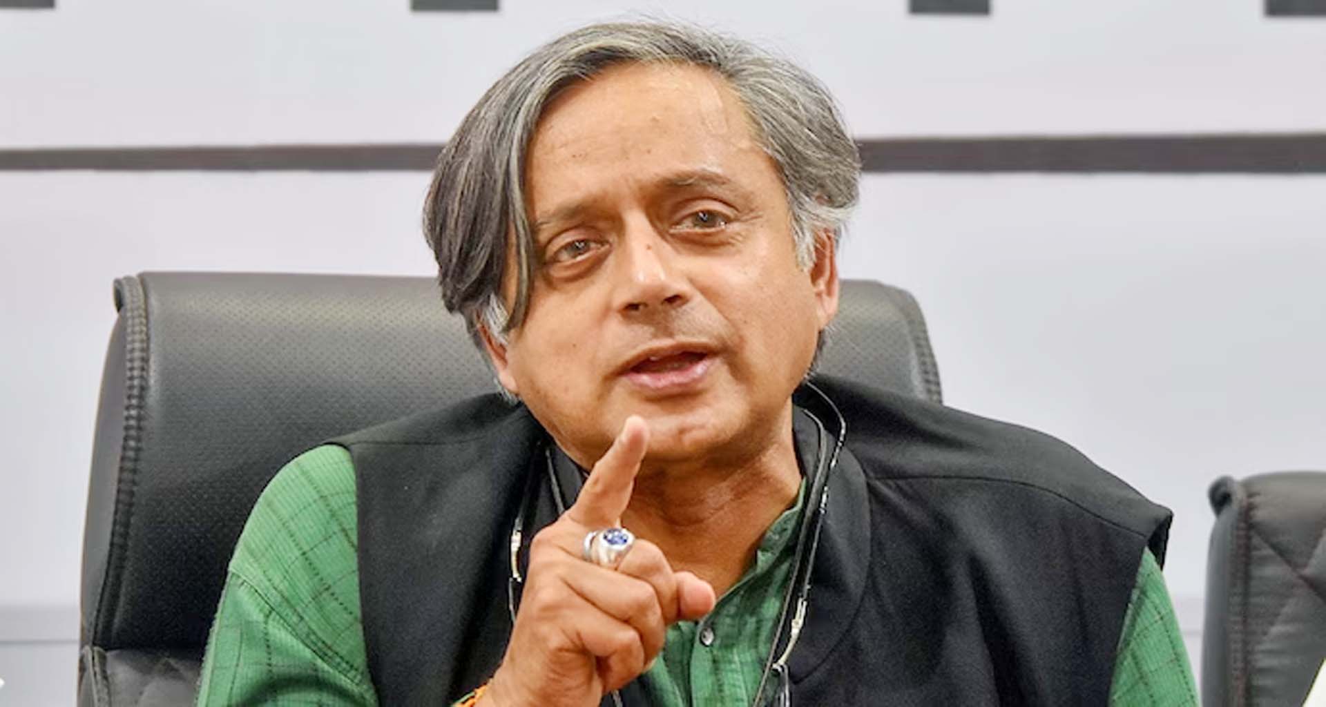 શશી થરૂર સામેના માનહાનિના કેસમાં કોર્ટ કાર્યવાહી પરનો સ્‍ટે સુપ્રીમ કોર્ટે લંબાવ્‍યો