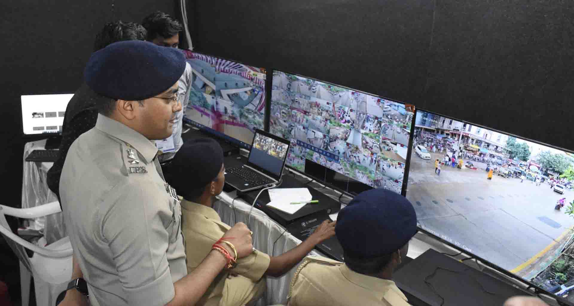 એ.આઇ ટેક્નોલોજીના નજરે અંબાજી: અસામાજિક તત્વો પર પોલીસની ડિજિટલ પહેરેદારી