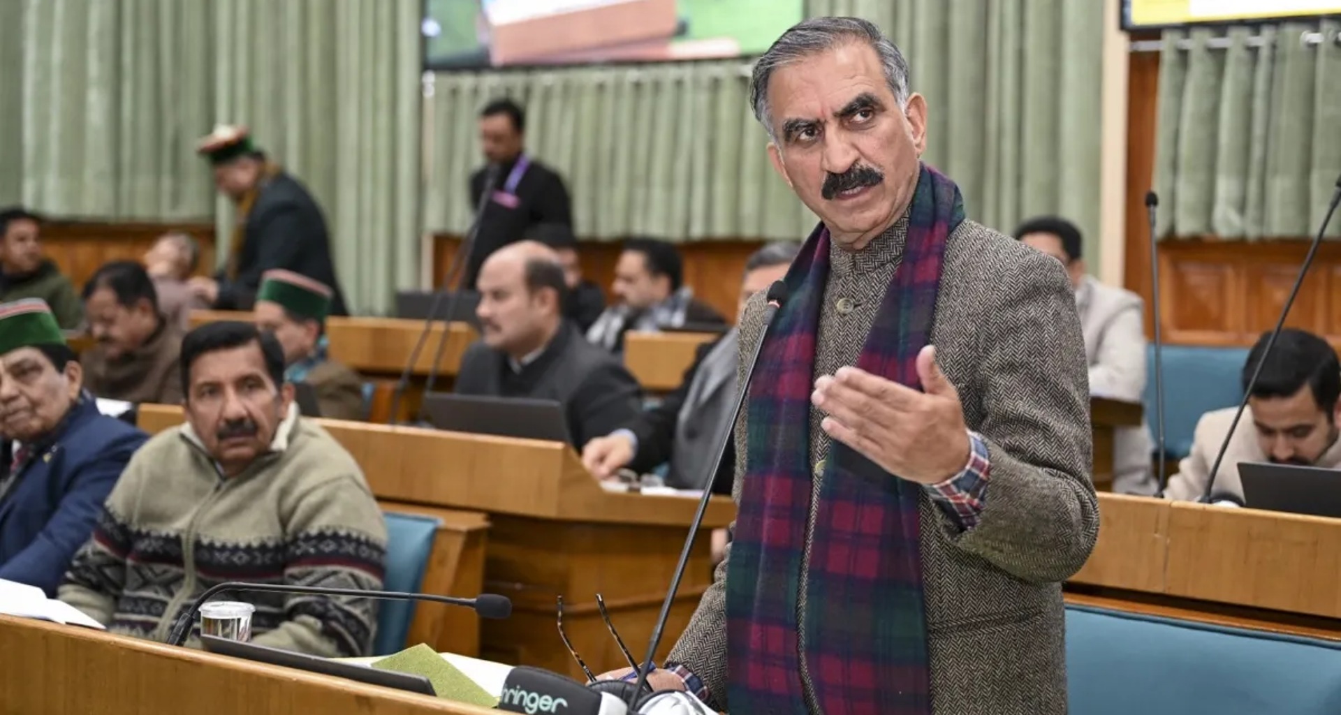 હિમાચલ પ્રદેશના ઇતિહાસમાં પહેલીવાર બજેટમાં કાપ મૂકવામાં આવશે