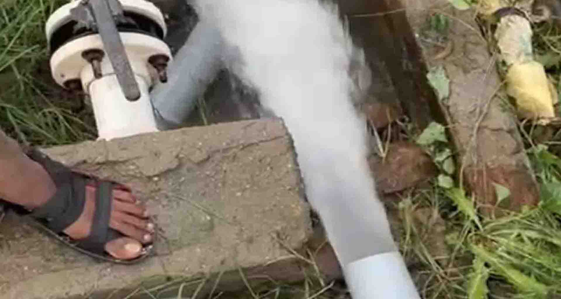 ચંદ્રુમણા ગામે પાણી પુરવઠાના બોરની પાણીની મુખ્ય પાઈપ લાઈન અજાણ્યા શખ્સે તોડી નાખતા લોકો પાણી વીના રહ્યા