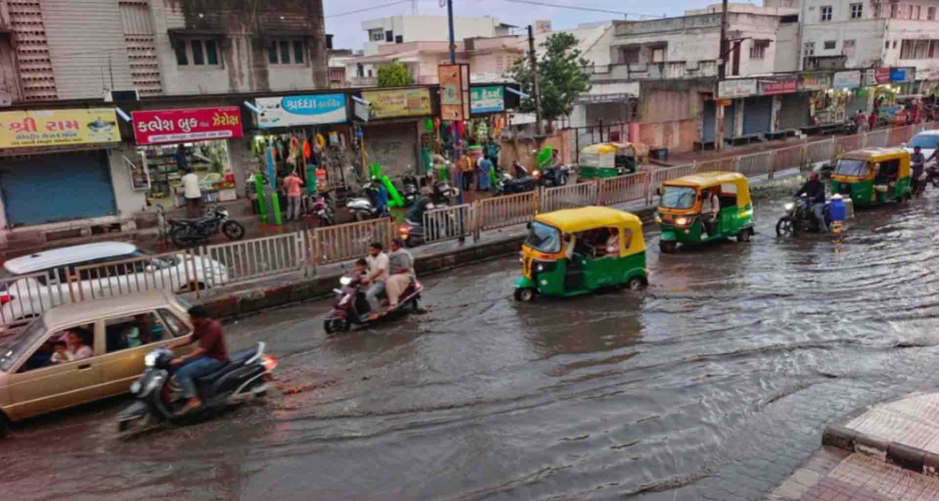 મહેસાણા; વરસાદથી અંડરપાસ અને નીચાણવાળા વિસ્તારોમાં પાણી ભરાયા