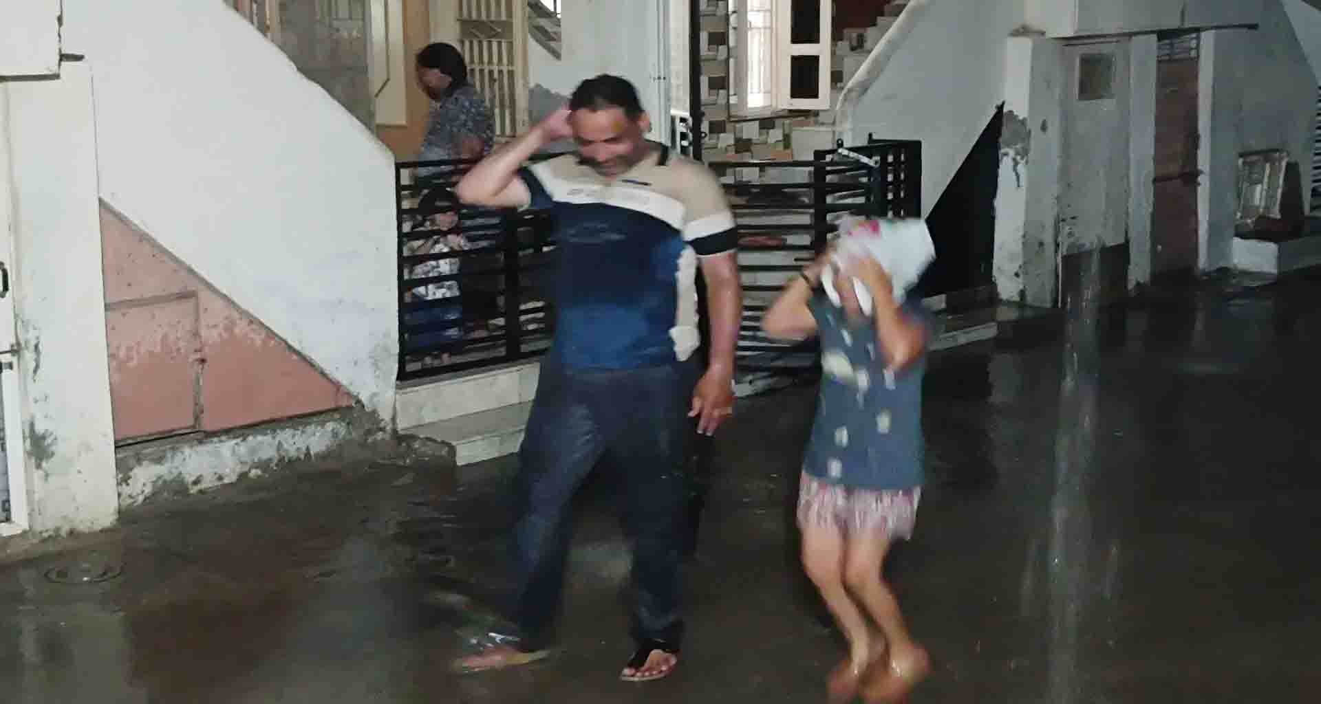 પાટણ શહેર સહિત જિલ્લાના કેટલાક વિસ્તારોમાં સમી સાંજે સુસ્વાટા બંધ પવન સાથે મેઘરાજાનું આગમન