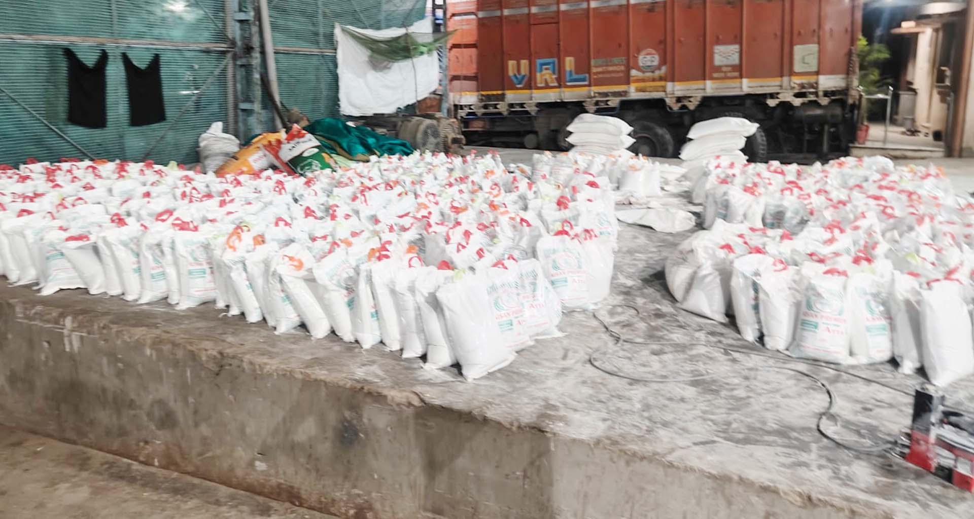 વાવ-થરાદ-સુઇગામના અસરગ્રસ્તોની વ્હારે: રાષ્ટ્રીય સ્વંય સેવક સંઘ પાલનપુર દ્વારા 6,000 કીટ તૈયાર કરાઇ