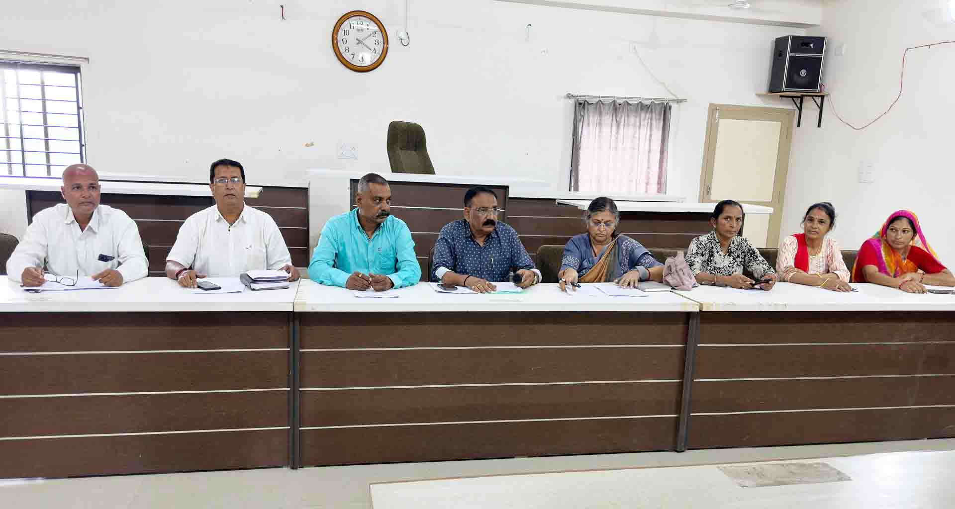 દિવાળી પહેલાં શહેરને રખડતા ઢોરથી મુક્ત કરવા ઢેકો અપાશે : કારોબારી ચેરમેન