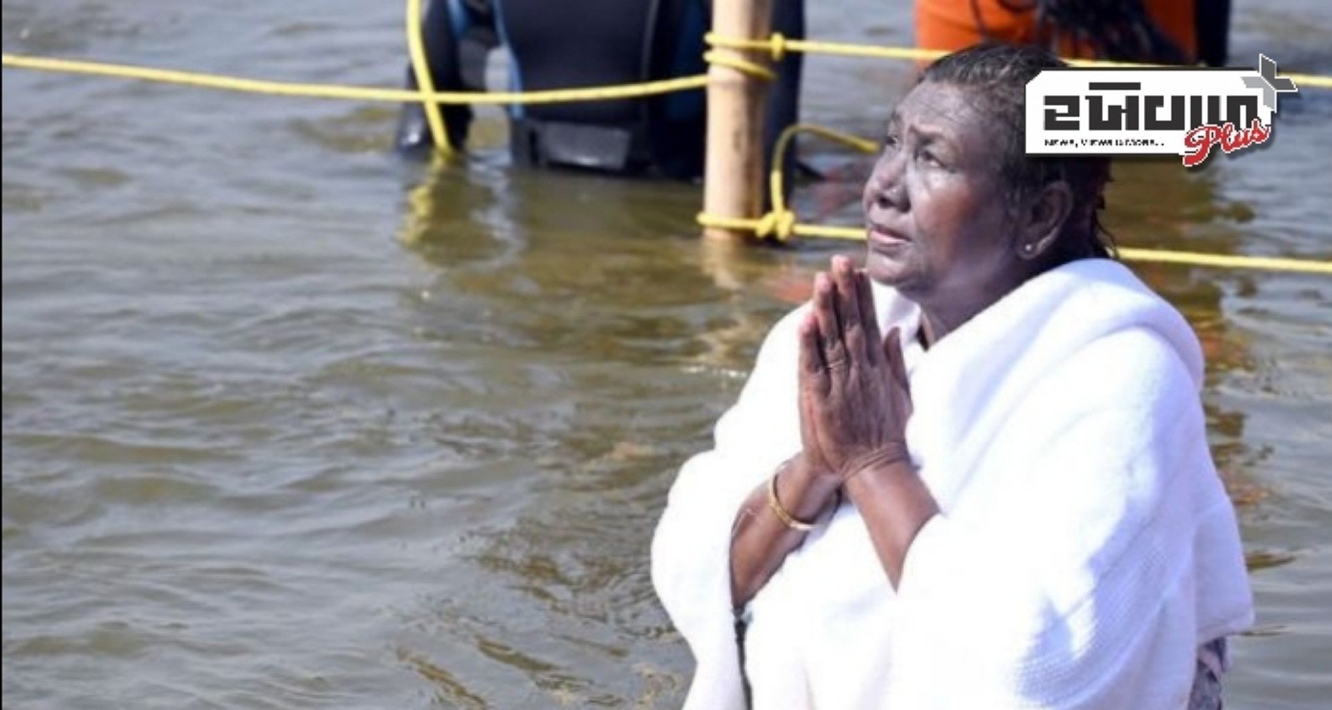 રાષ્ટ્રપતિ દ્રૌપદી મુર્મુએ ત્રિવેણી સંગમમાં લગાવી પવિત્ર ડૂબકી, સીએમ યોગી પણ રહ્યા હાજર