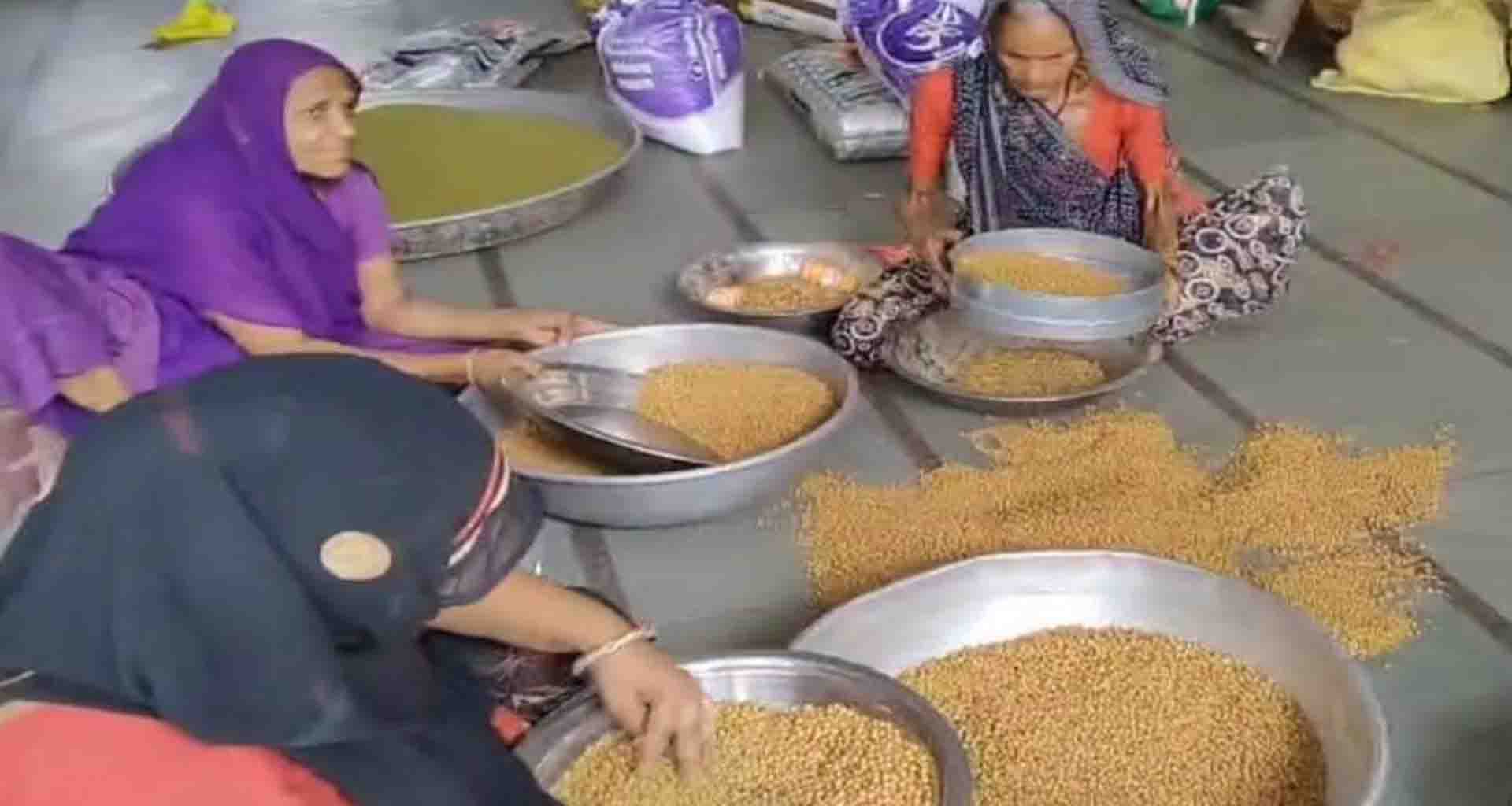 ૧૪૩મી રથયાત્રાના દર્શનાર્થે આવતા લાખો દર્શનાર્થીઓને ૨૦ હજાર કિલો મગ અને ચણાના પ્રસાદનું વિતરણ કરાશે