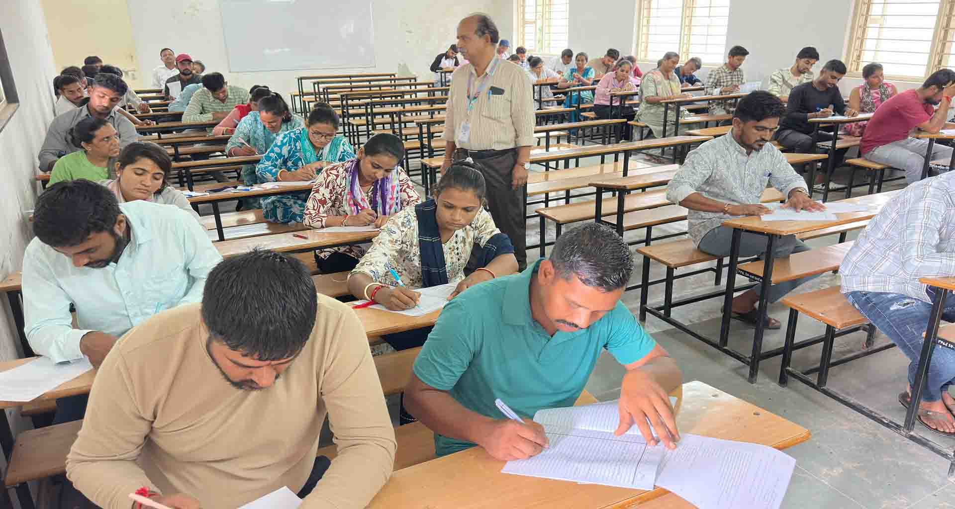 યુનિવર્સિટી દ્વારા સ્નાતક સેમેસ્ટર 1, 3 અને 5 ની પરીક્ષાઓ શરૂ કરવામાં આવી