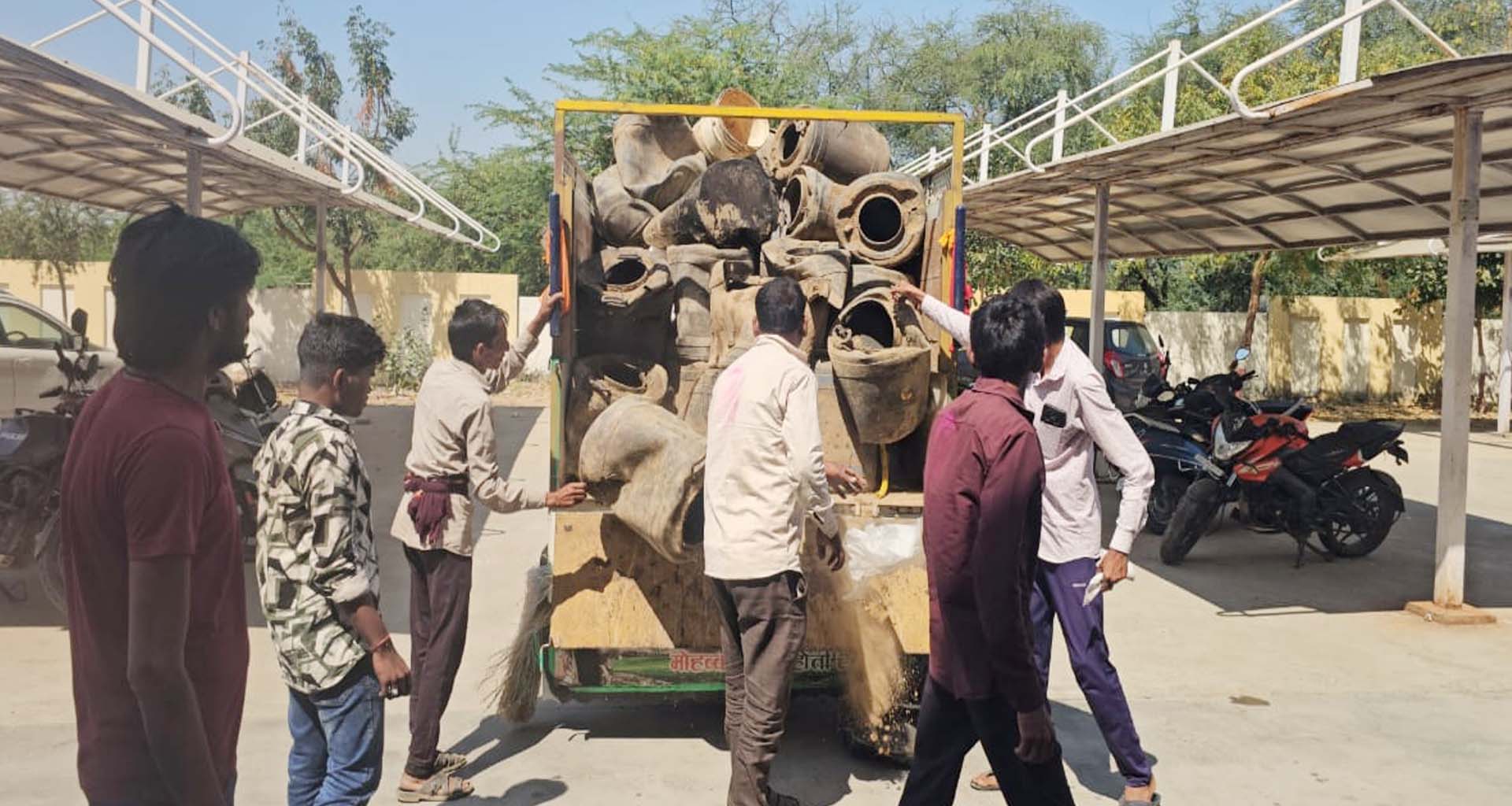 પાટણ તાલુકાના રખાવ ગામે દેશી દારૂની ભઠ્ઠી ઉપર જનતા રેડ