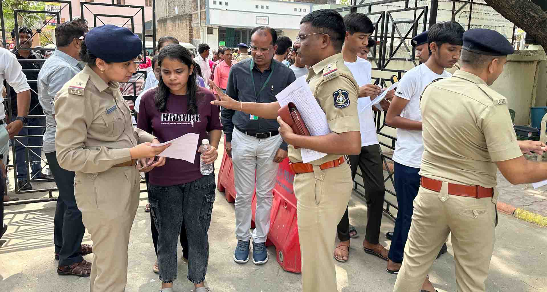 પાટણના ચાર પરિક્ષા કેન્દ્ર પર શાંતિપૂર્ણ માહોલમાં નીટ-યુજીની પરિક્ષા લેવામાં આવી