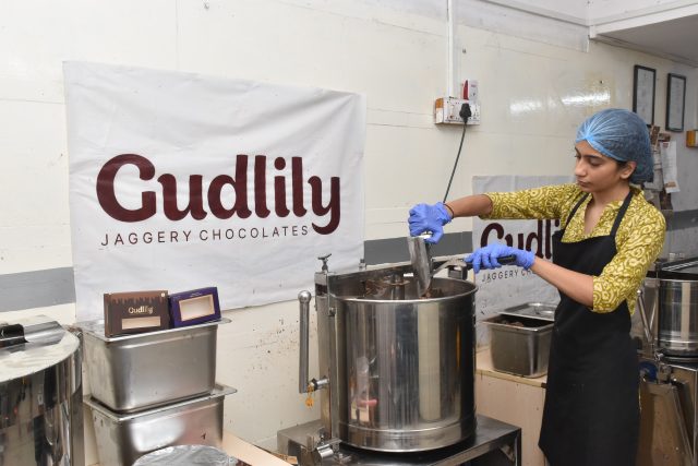 સ્ટુડન્ટ સ્ટાર્ટઅપ લોન યોજના થકી અદિતિ બની આત્મનિર્ભર આંત્રપ્રેન્યોર; 21 વર્ષની અદિતિએ SSIP 2.0 યોજના હેઠળ સહાય લઈને શરૂ કરેલો વ્યવસાય દેશભરમાં ફેલાયો