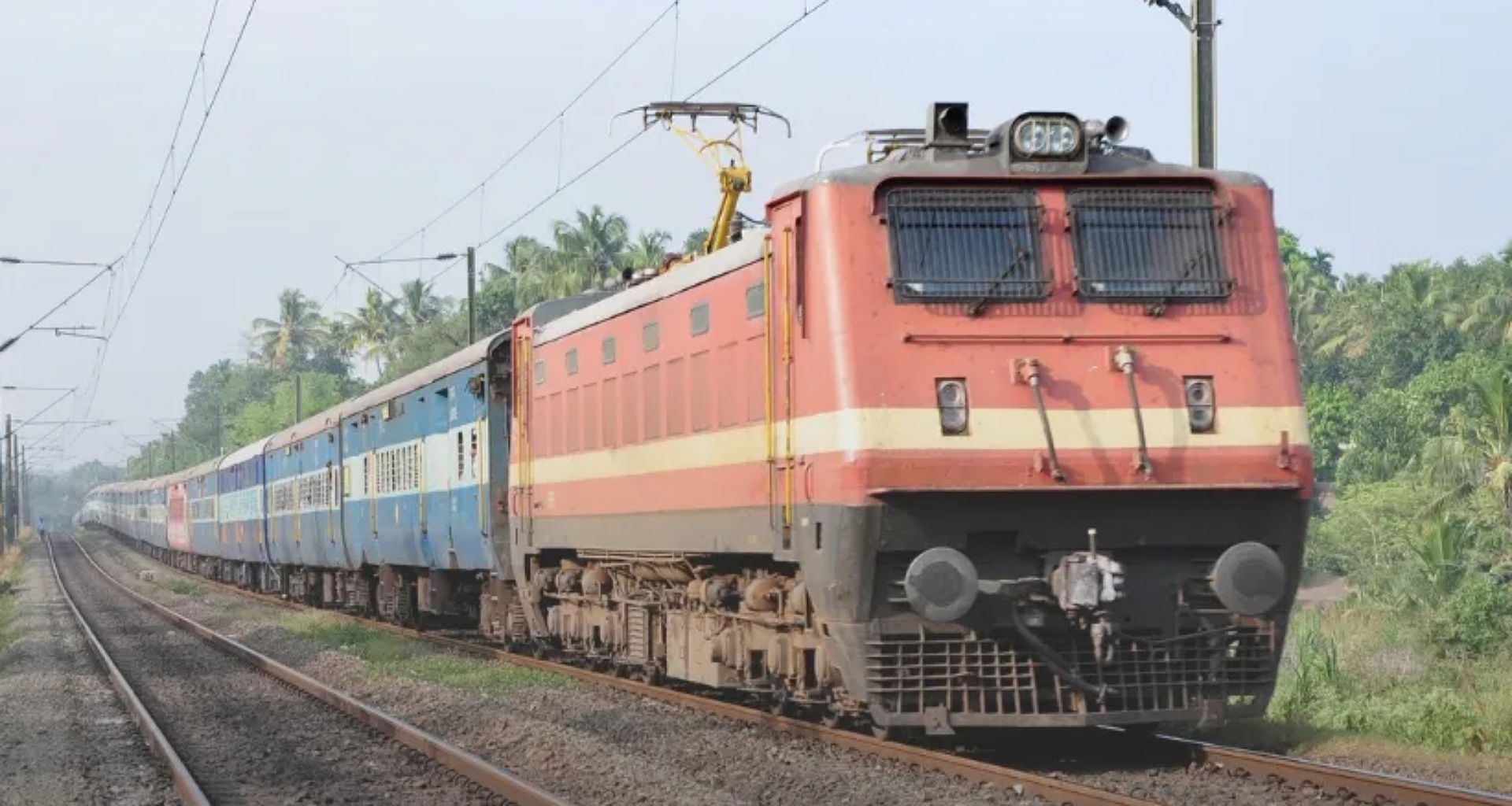 રેલવેએ નિયમોમાં ફેરફાર: ઓળખપત્ર વગર કોઈ કામ થશે નહીં!