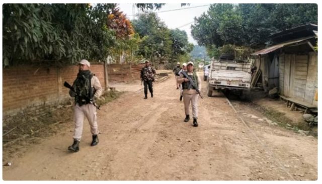 મણિપુરના ચુરાચંદપુરમાં બંદૂકધારીઓએ ગોળીબાર કરતાં ઓછામાં ઓછા 4 લોકોના મોત