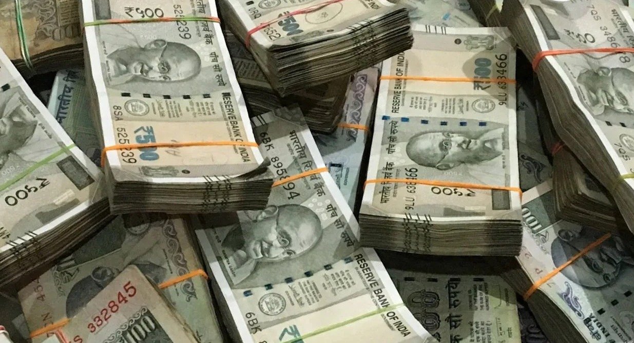 આચારસંહિતા વચ્ચે મુંબઈ પોલીસે 2.30 કરોડ રૂપિયા રિકવર કર્યા : 12 લોકોની ધરપકડ