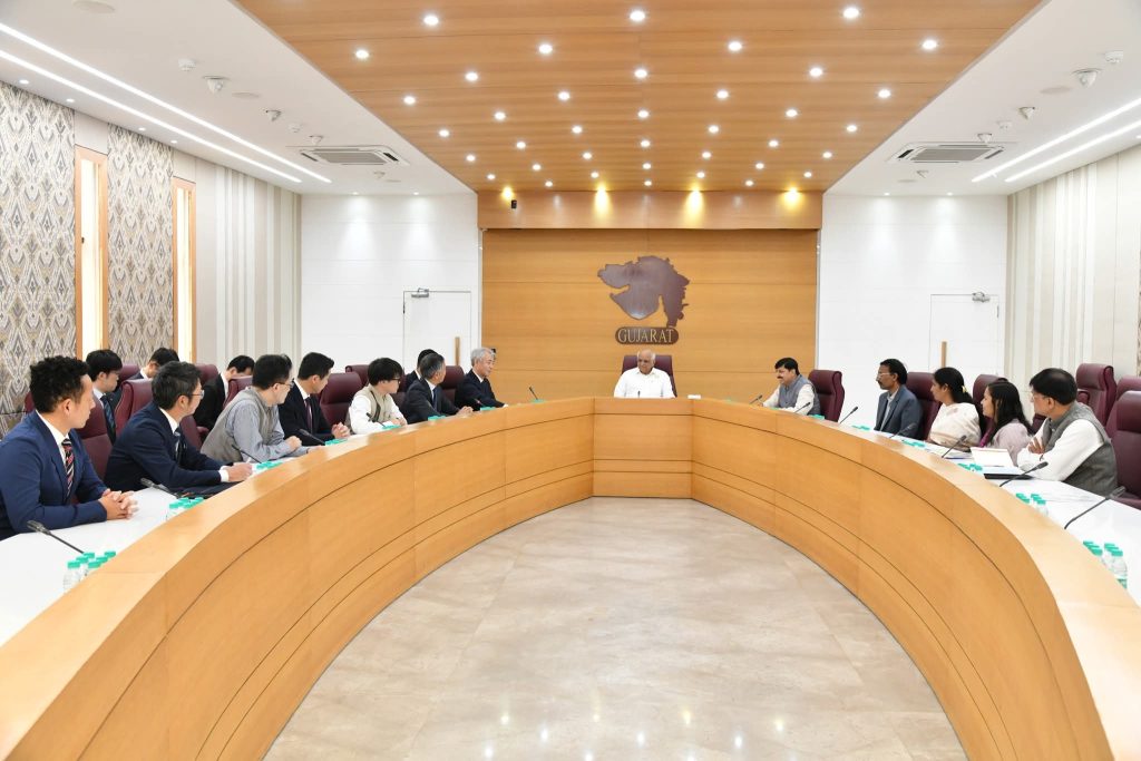 ગુજરાતમાં સેમિકન્ડક્ટર ઇકોસિસ્ટમ ડેવલપ કરવામાં ટેકનિકલ સપોર્ટ – સ્કીલ ડેવલોપમેન્ટ માટે પ્રેક્ટીકલ નોલેજમાં સહભાગીતા અંગે મુખ્યમંત્રીશ્રી સાથે ફળદાયી પરામર્શ