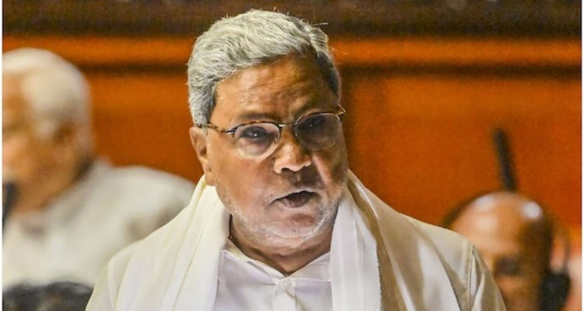 બેંગલુરુમાં ભાગદોડ મામલે ભાજપે સિદ્ધારમૈયા અને ડીકે શિવકુમારના રાજીનામાની માંગ કરી