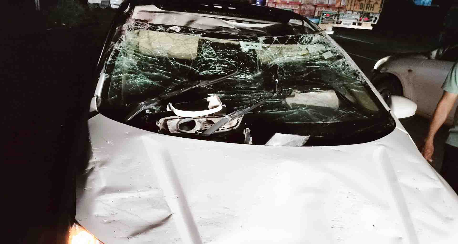 મહેસાણા; ઉનાવા હાઈવે પર અકસ્માત સ્ટેરિંગ પર કાબૂ ગુમાવ્યો બેને ગંભીર ઈજા