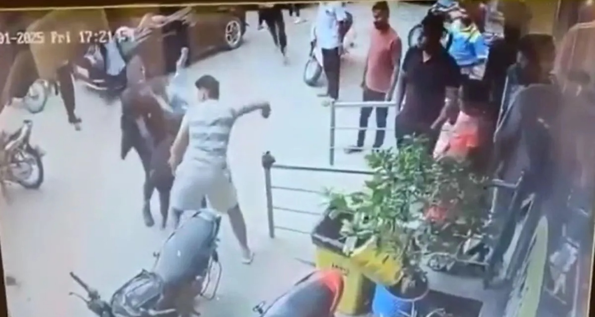 હૈદરાબાદના LB નગરમાં ગેંગ વોર, વિદ્યાર્થીઓ વચ્ચે હિંસક અથડામણ, 15 સામે કેસ નોંધાયો