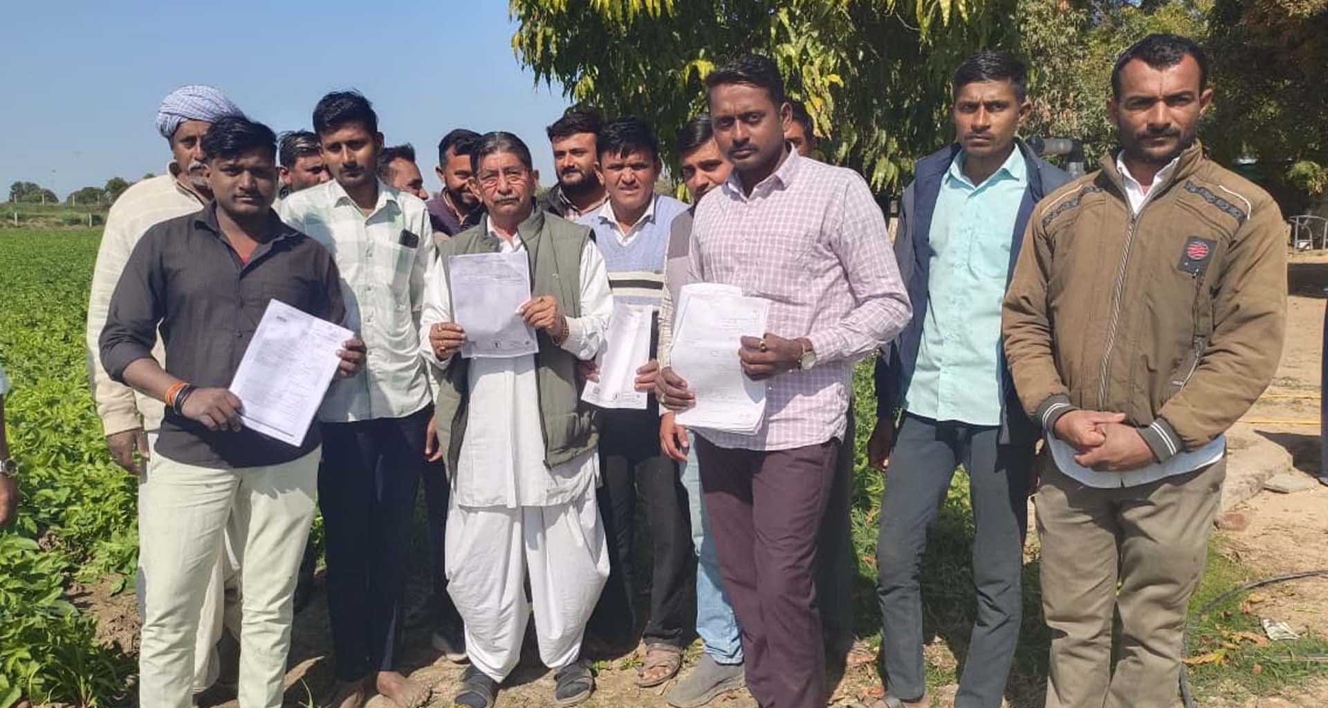 બનાસકાંઠા રિસર્વેમાં થયેલી 'સરકારી ભૂલો' ખેડૂતો માટે બની શ્રાપ : 9 વર્ષથી ન્યાય માટે રઝળપાટ
