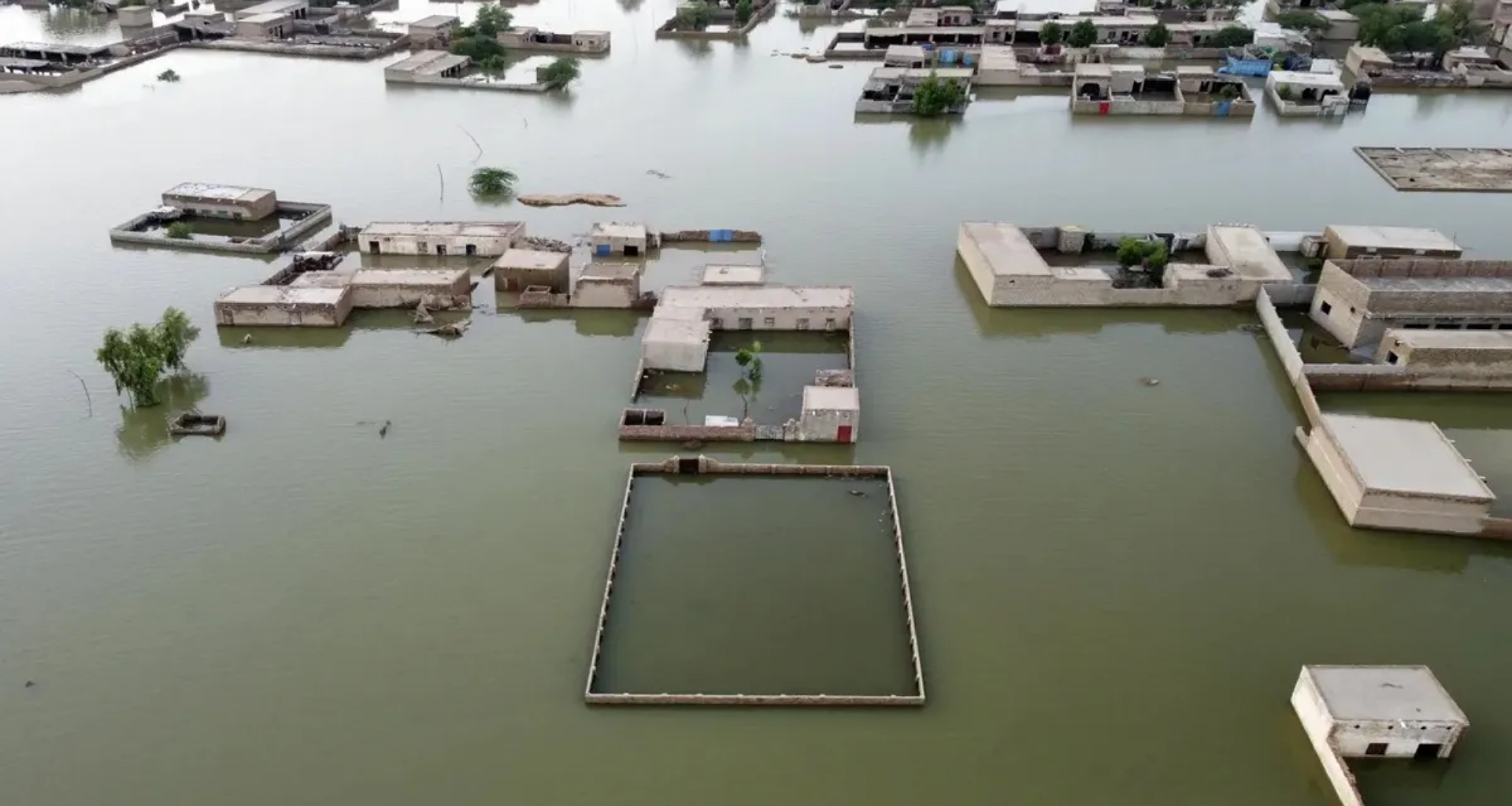 પાકિસ્તાનમાં ભારે વરસાદ, અત્યાર સુધીમાં 234 લોકોના મોત