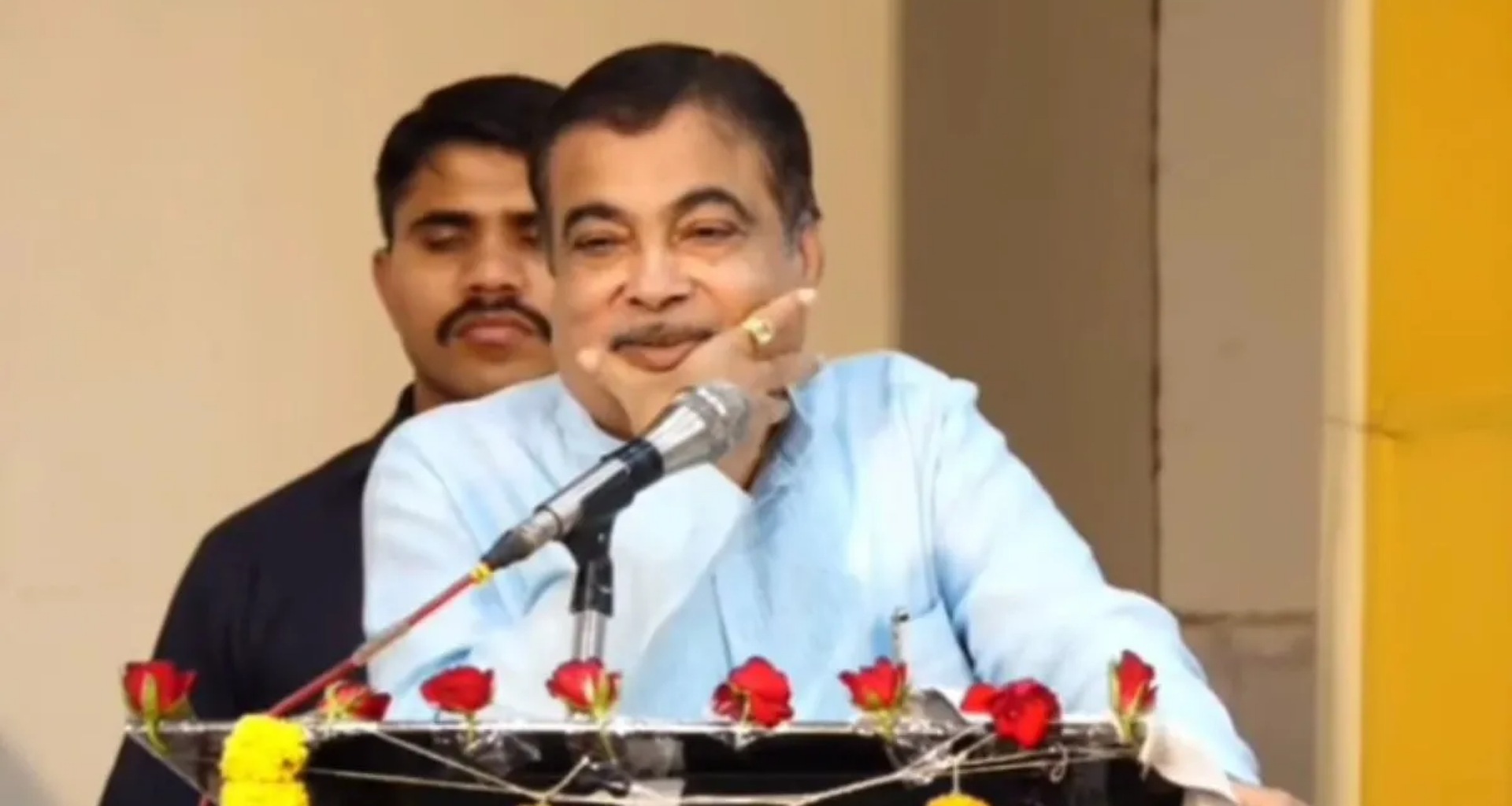 કેન્દ્રીય મંત્રી નીતિન ગડકરીએ કહ્યું- "મારી પાસે પૈસાની કોઈ કમી નથી, મારી પાસે મહિને 200 કરોડ રૂપિયા કમાવવાનું મગજ છે, હું મારા પુત્રોને આ વિચાર આપું છું"