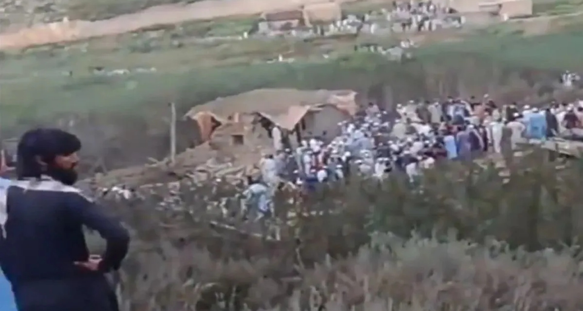 પાકિસ્તાની વાયુસેનાએ પાકિસ્તાનમાં અનેક બોમ્બ ફેંક્યા, જેમાં 24 લોકોના મોત અનેક ઘાયલ