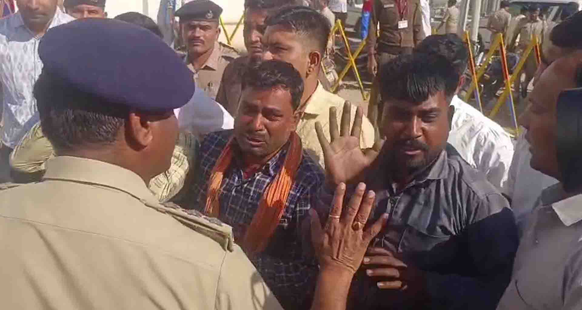 પરિવાર પહોંચે તે પહેલા સ્વજનની ડેડબોડી રવાના કરવામાં આવી