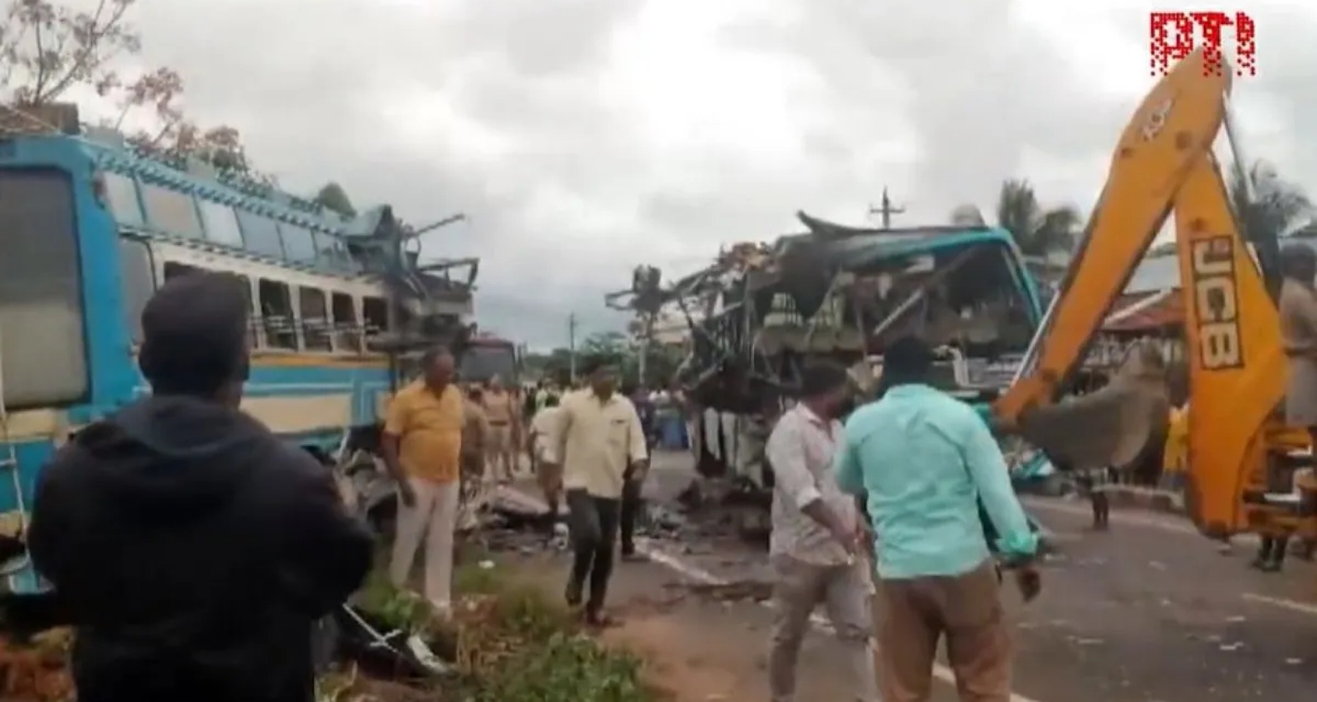 તમિલનાડુ અને ઉત્તરાખંડમાં ભયાનક બસ અકસ્માતમાં 11 લોકોના મોત અને 53 ઘાયલ