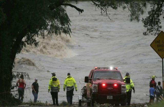 ટેક્સાસમાં પૂરના કારણે સમર કેમ્પમાંથી 20 થી વધુ છોકરીઓ ગુમ, પૂરમાં ઓછામાં ઓછા 13 ના મોત