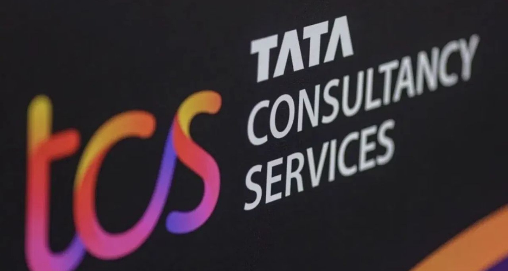 બજારમાં ઘટાડા વચ્ચે પણ રતન ટાટાની આ કંપનીએ રોકાણકારોને અમીર બનાવ્યા, TCSના શેરો રોકેટ બન્યા