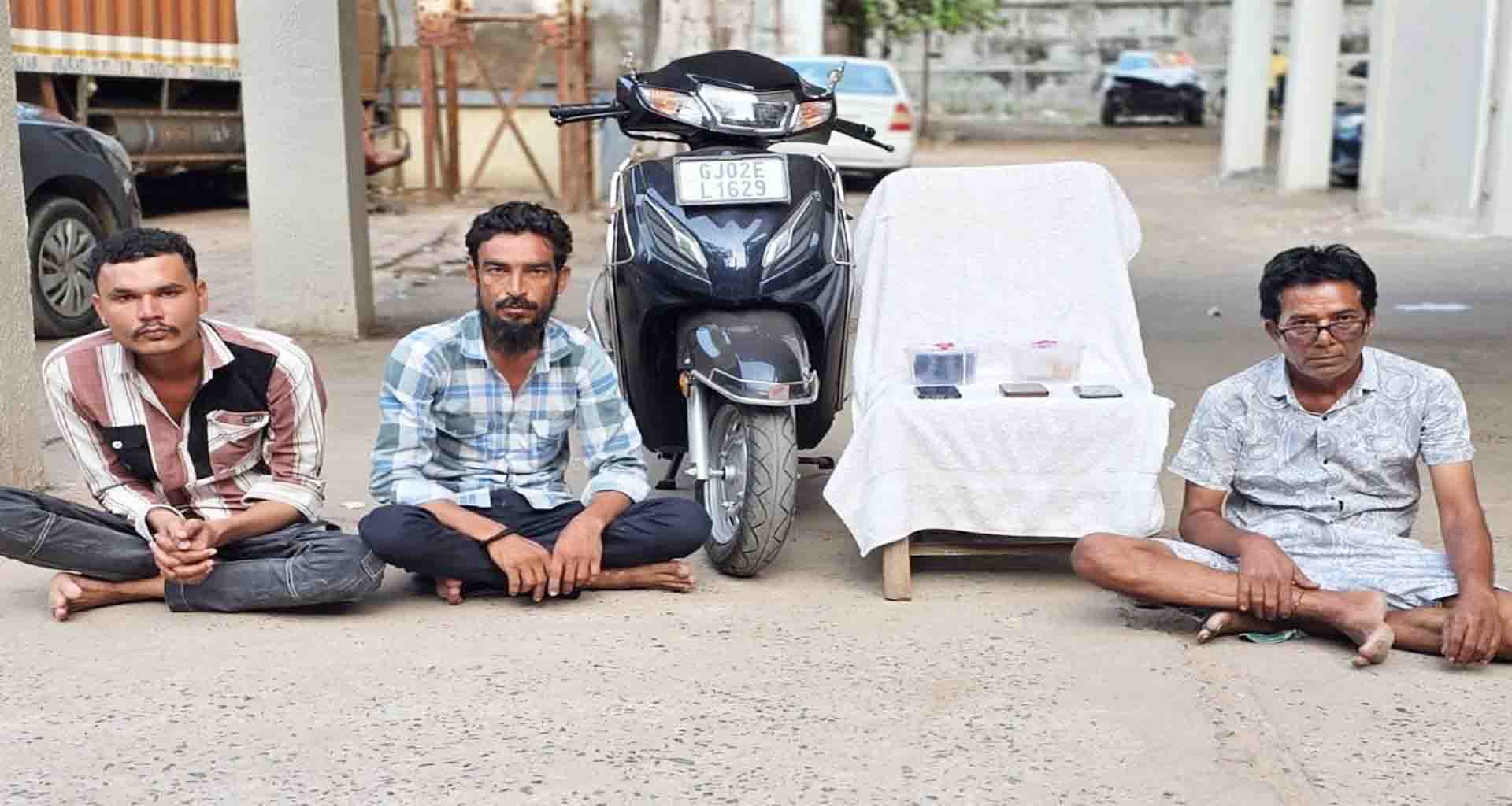 એમડી ડ્રગ્સ જપ્ત; સ્ટેટ મોનિટરિંગ સેલની ટીમે ડ્રગ્સનું વેચાણ કરતા ત્રણ આરોપીઓને ઝડપી પાડ્યા